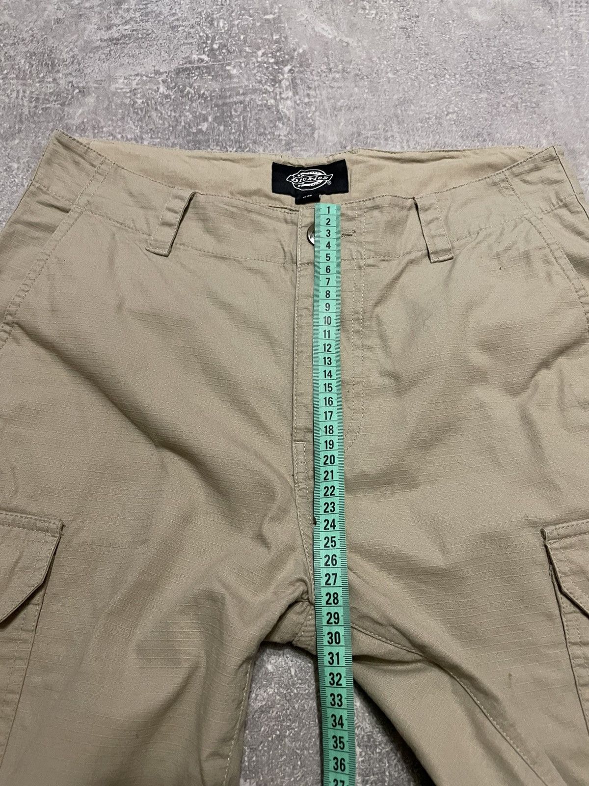 Dickies × Vintage Vintage Dickies Baige Cargo Shorts Size 30 Size US 30 / EU 46 - 22 Thumbnail