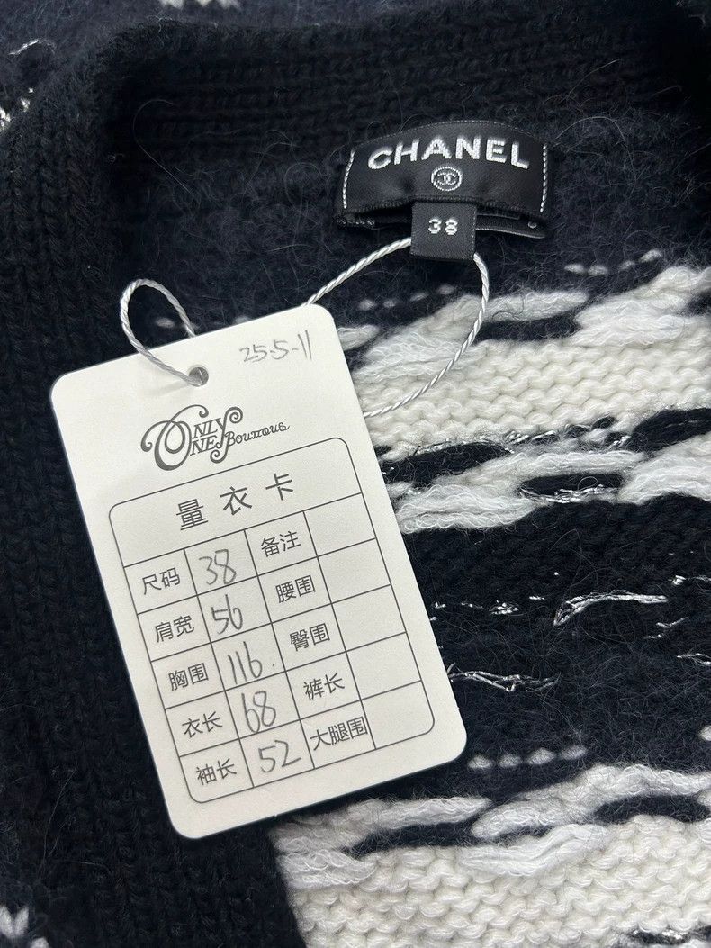 Chanel Chanel Pink and black striped cashmere cardigan coat Size XS / US 0-2 / IT 36-38 - 3 Thumbnail