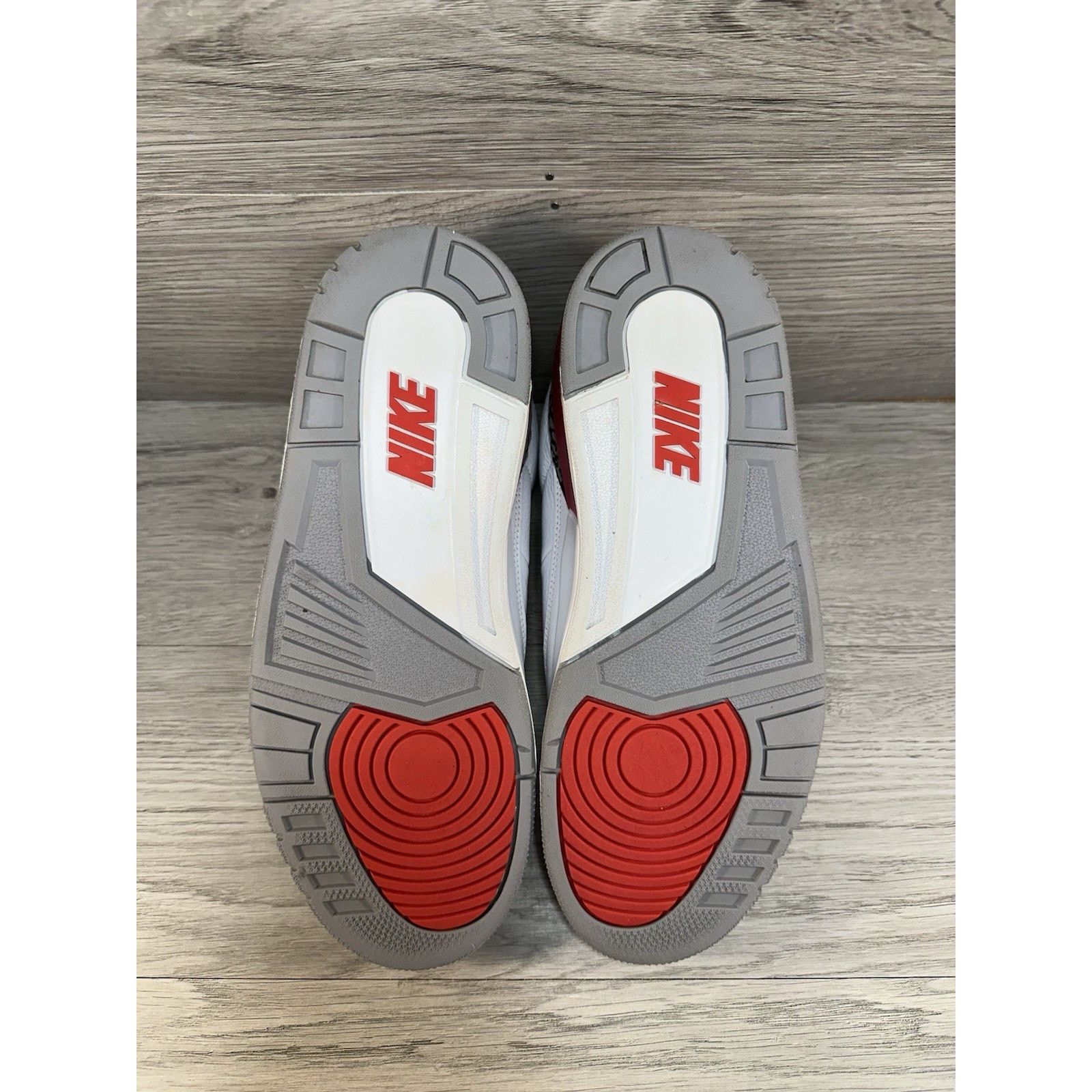 Jordan Brand Jordan 3 Retro Fire Red - Size 10 Size US 10 / EU 43 - 6 Thumbnail