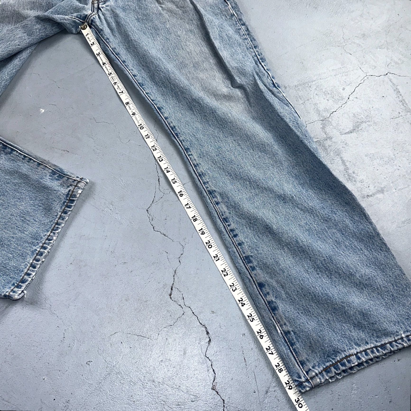 Levi's VINTAGE Levi's 501 Jeans Straight 35x32 Blue Light Wash 32x29 Denim Cotton 5-Pocket Mens Regular Size US 35 - 5 Thumbnail