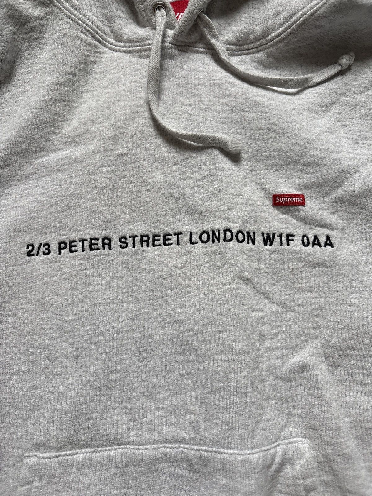 Supreme Supreme 2/3 Peter Street London Box Logo Hoodie FW17 - Gray Size US M / EU 48-50 / 2 - 2 Thumbnail