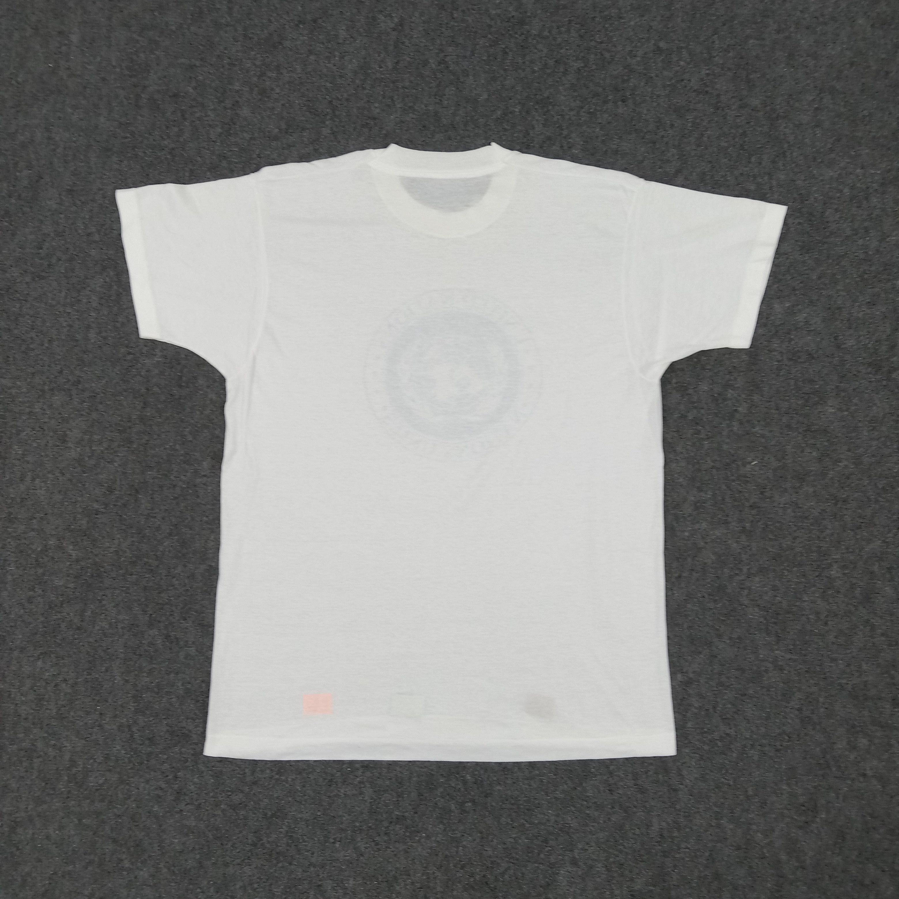 Vintage United Nations American Style Logo Tshirt Size US M / EU 48-50 / 2 - 4 Thumbnail