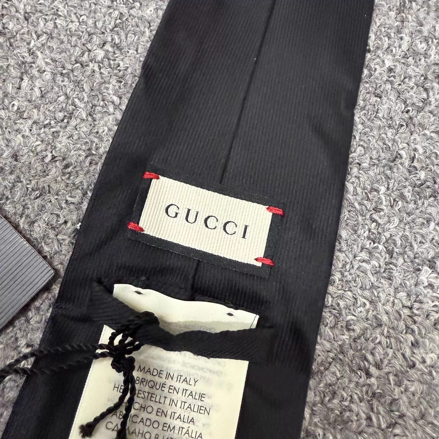 Gucci Gucci Black Bee Embroidered Tie Unused with Tags Size ONE SIZE - 3 Thumbnail