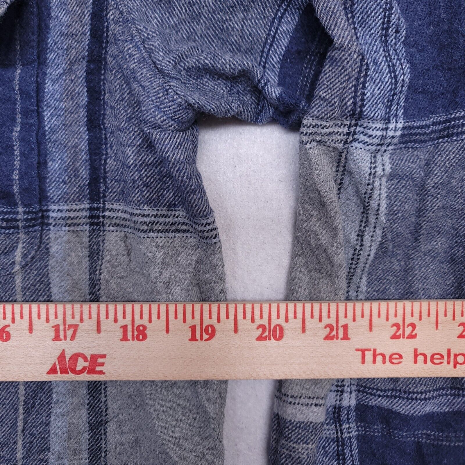Old Navy Old Navy Buffalo Check Flannel Shirt Mens Size S Blue Gray Size US S / EU 44-46 / 1 - 8 Thumbnail