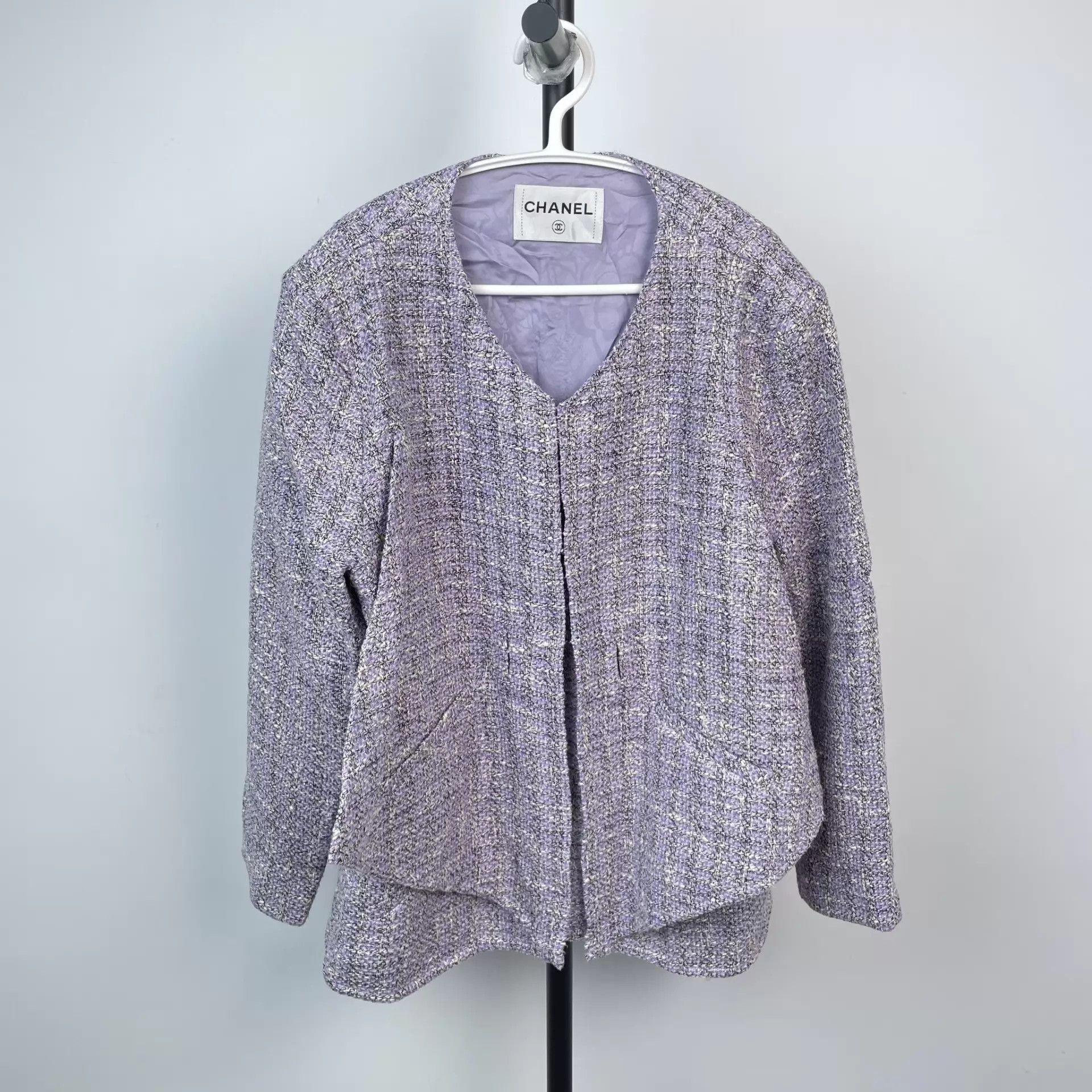 Chanel CHANEL Purple Tweed Classic Jacket Size 38 Size S / US 4 / IT 40 - 1 Thumbnail