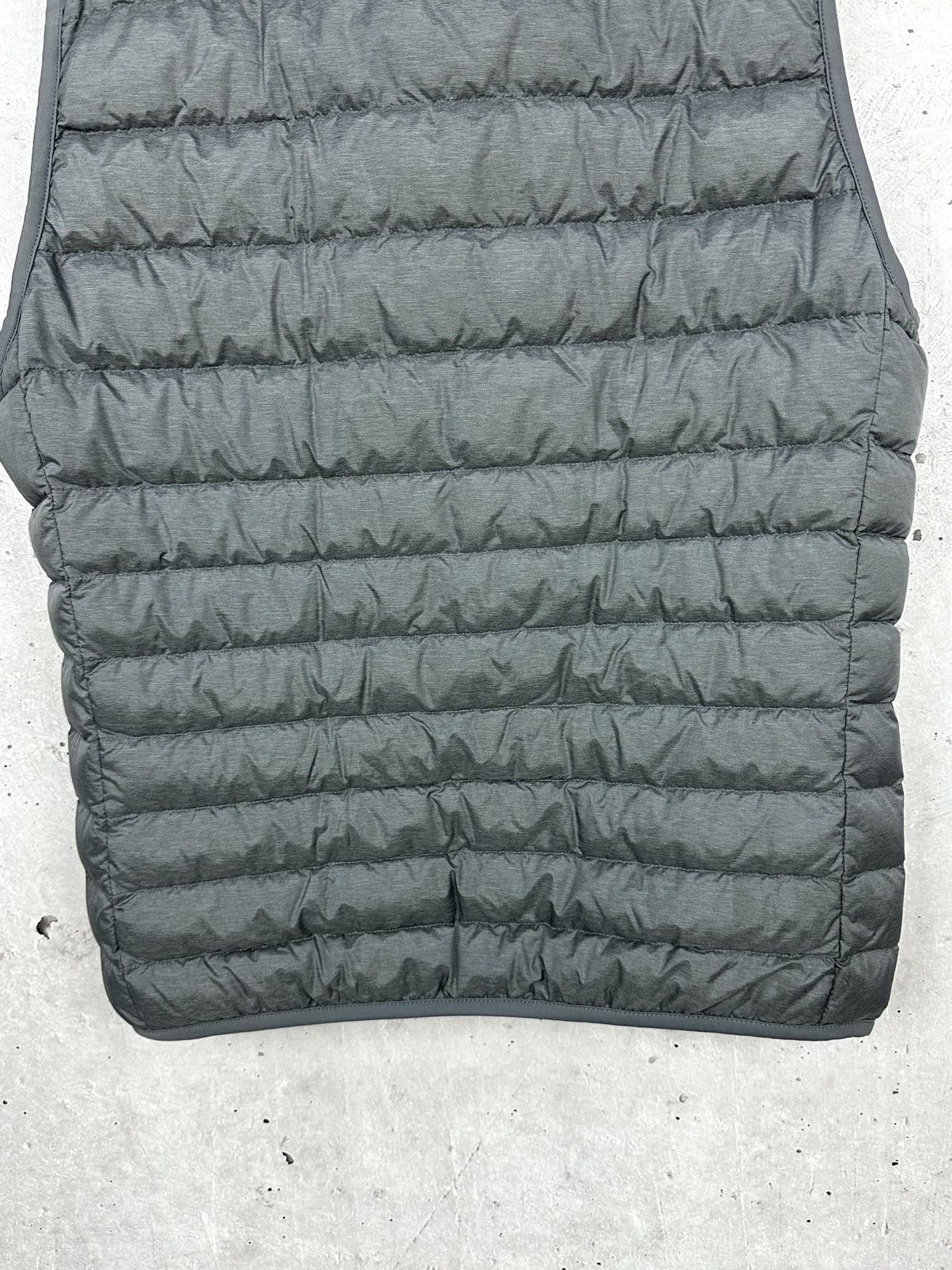 Japanese Brand × Uniqlo Uniqlo Quilted Grey Puffer Men’s Zip Vest Size US S / EU 44-46 / 1 - 7 Thumbnail
