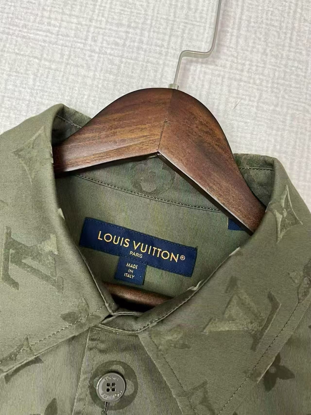 Louis Vuitton LV Monogram All-over Print Long-sleeve Shirt Size US L / EU 52-54 / 3 - 3 Thumbnail