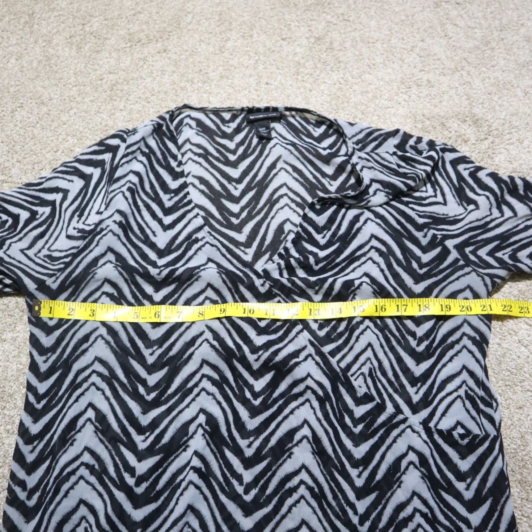 Vintage Lane Bryant Shirt Women Adult Size 16 Black Zebra Front Wrap Polyester Blouse Long Sleeve Size XXL / US 16-18 / IT 52-54 - 3 Thumbnail