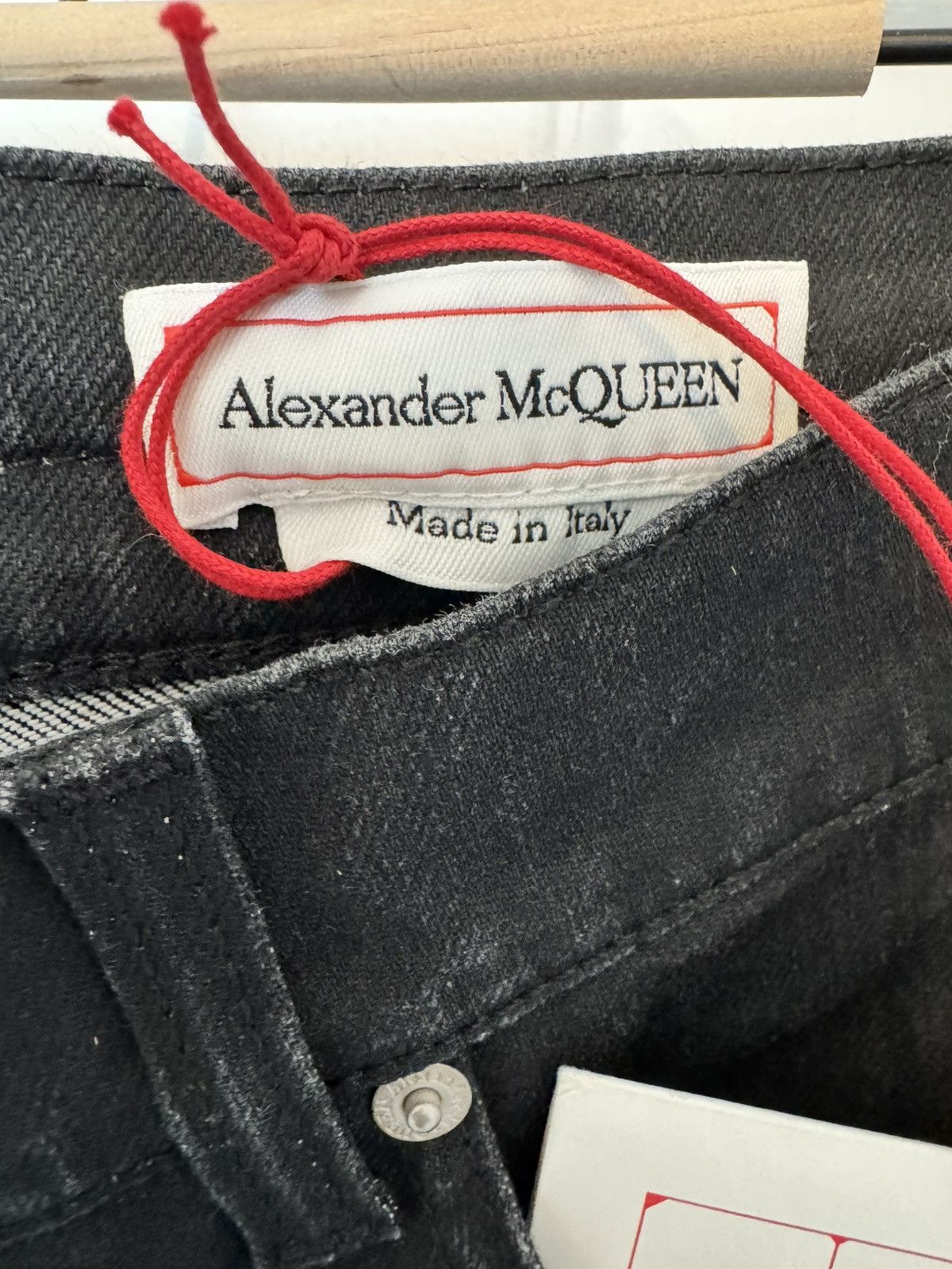Alexander McQueen Alexander McQueen slim denim jeans black 30 x 32 Size US 30 / EU 46 - 6 Thumbnail