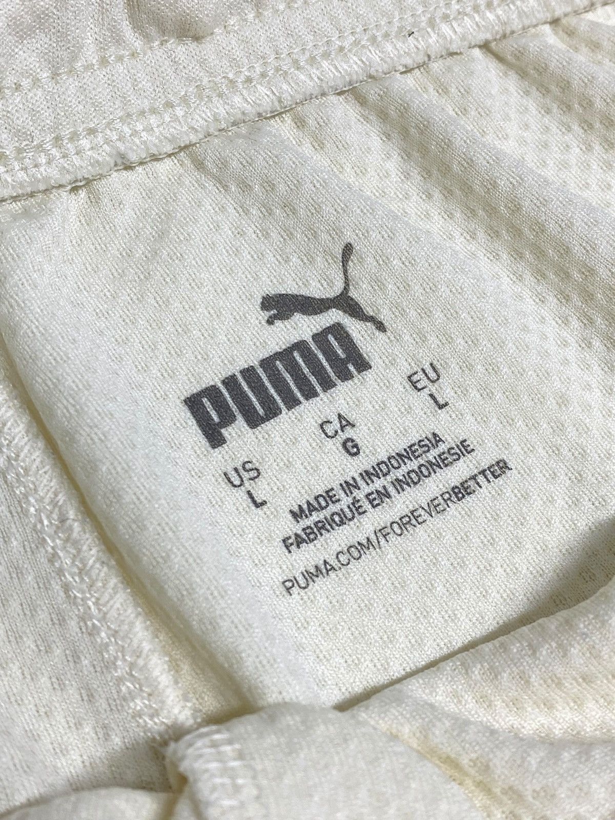 Puma 🔥 PUMA AC MILAN AWAY SHORTS 2022 L SIZE FOOTBALL ITALY VIBES Size US 34 / EU 50 - 12 Thumbnail