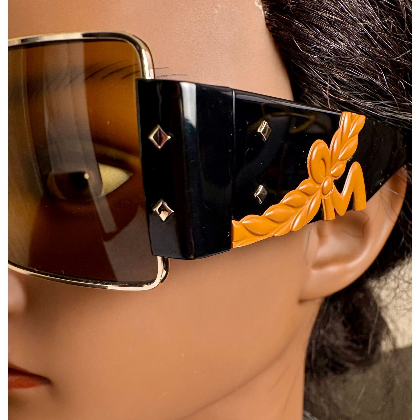 MCM NWT MCM Women’s Luxury Sunglasses w/ Side-body Case - MW0012 Size ONE SIZE - 3 Thumbnail