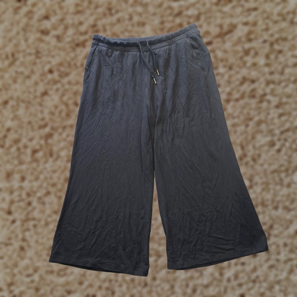 Lululemon Lululemon Pants Womens Size 12 Black Bound To Bliss High Rise Cropped Casual Wide-Leg Yoga Pockets Cropped Pure Athleisure Collection Size 34" / US 12 / IT 48 - 1 Thumbnail