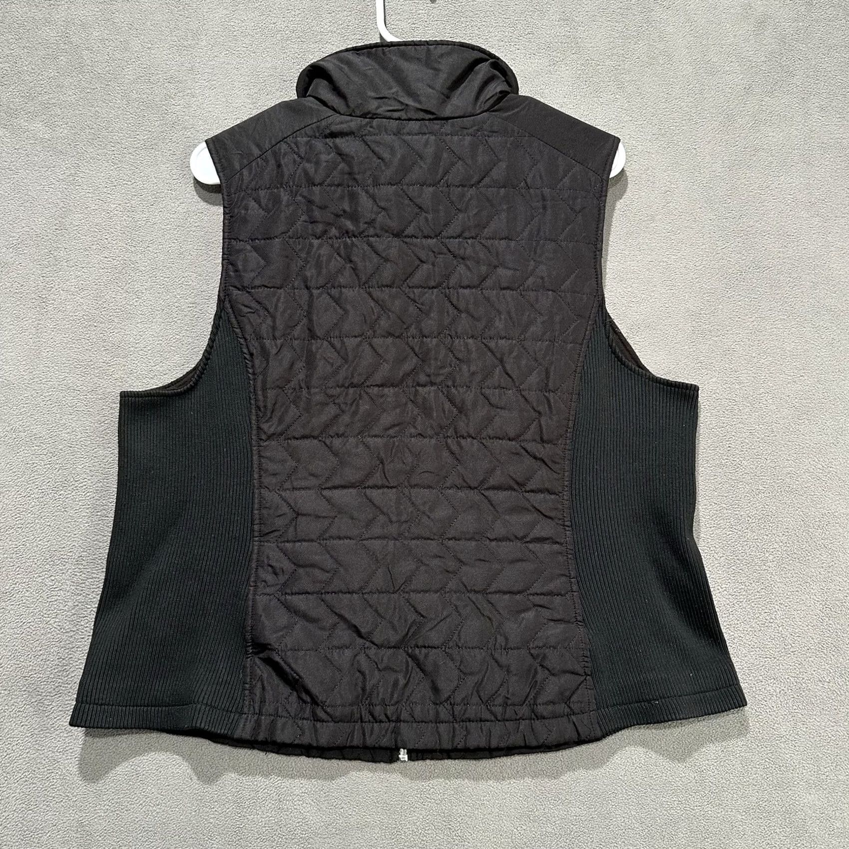 Vintage Christopher & Banks Vest Womens Large Black Quilted Sleeveless Full Zip Outdoor Size L / US 10 / IT 46 - 2 Thumbnail