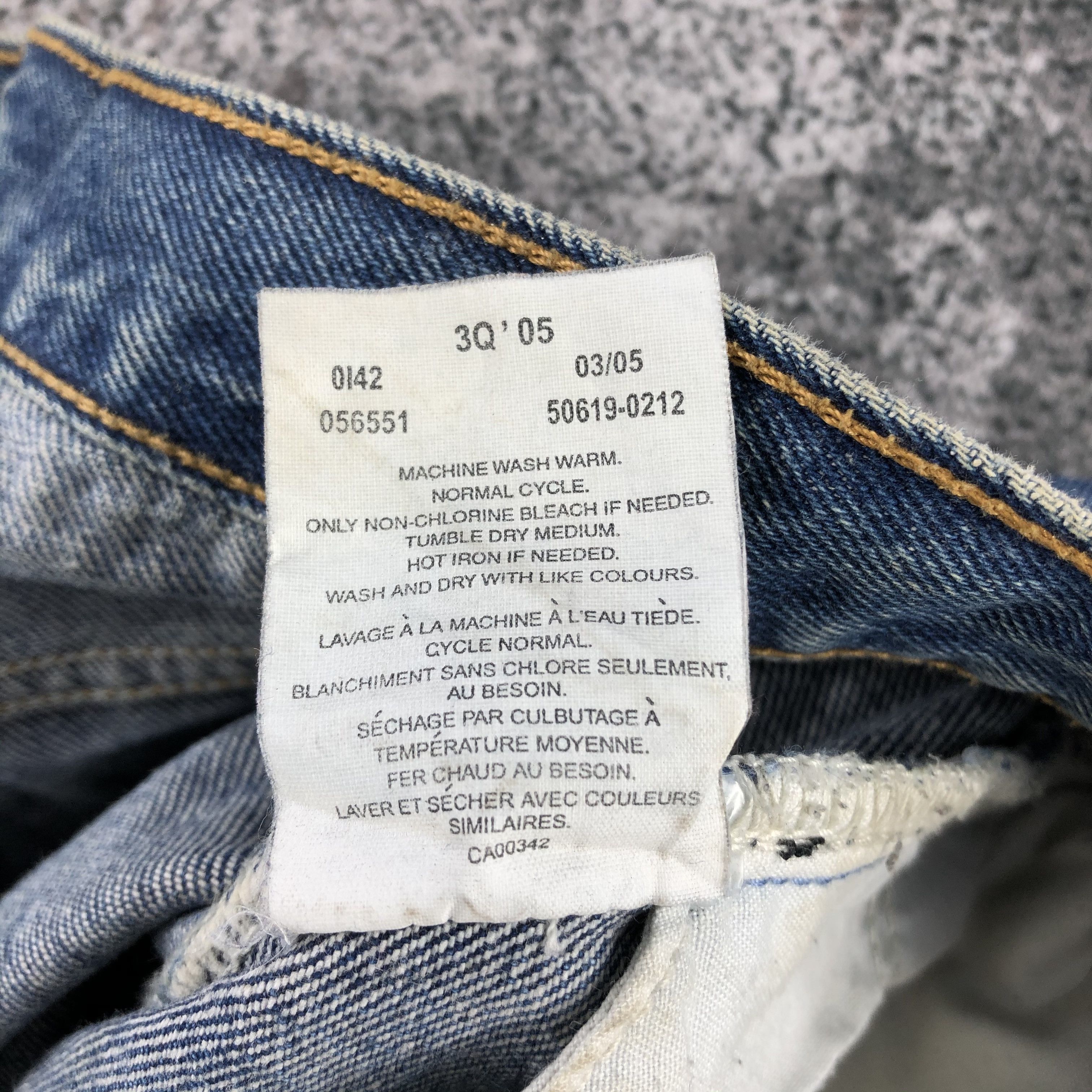 Levi's Vintage Levis 565 Jeans Blue Wash Denim KJ1060 Size US 33 - 11 Thumbnail
