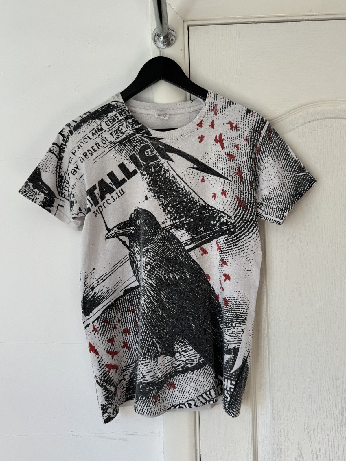 Band Tees Vintage Y2K Metallica Crow Print Band T Shirt Size US M / EU 48-50 / 2 - 2 Thumbnail