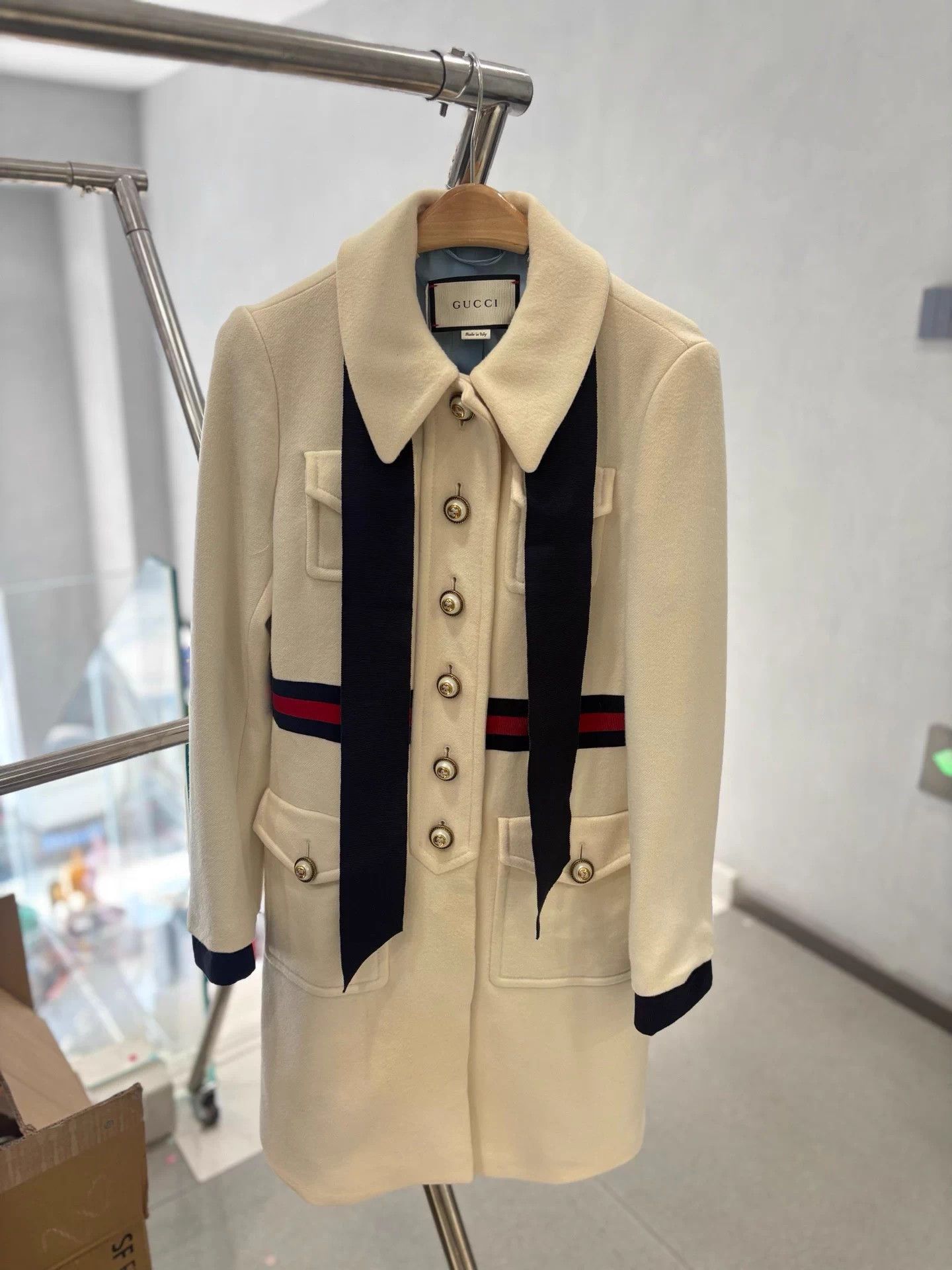 Gucci Gucci Pearl Button Long Wool Coat 38 Deadstock Size S / US 4 / IT 40 - 1 Thumbnail