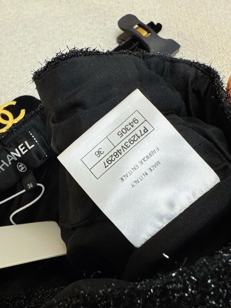Chanel Chanel Black Long Trousers with Heart Button Size 35" - 5 Thumbnail