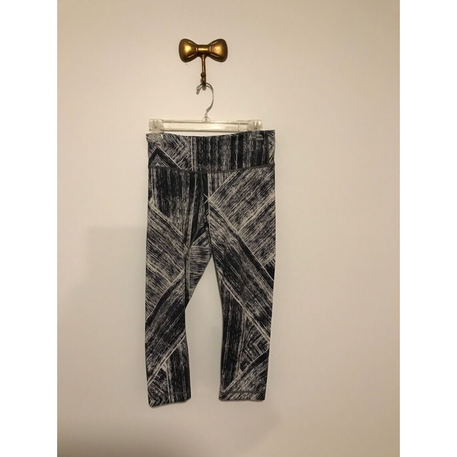 Lululemon Lululemon Wunder Under Crop II Full-On Luon Heat Wave Size 28" / US 6 / IT 42 - 1 Thumbnail