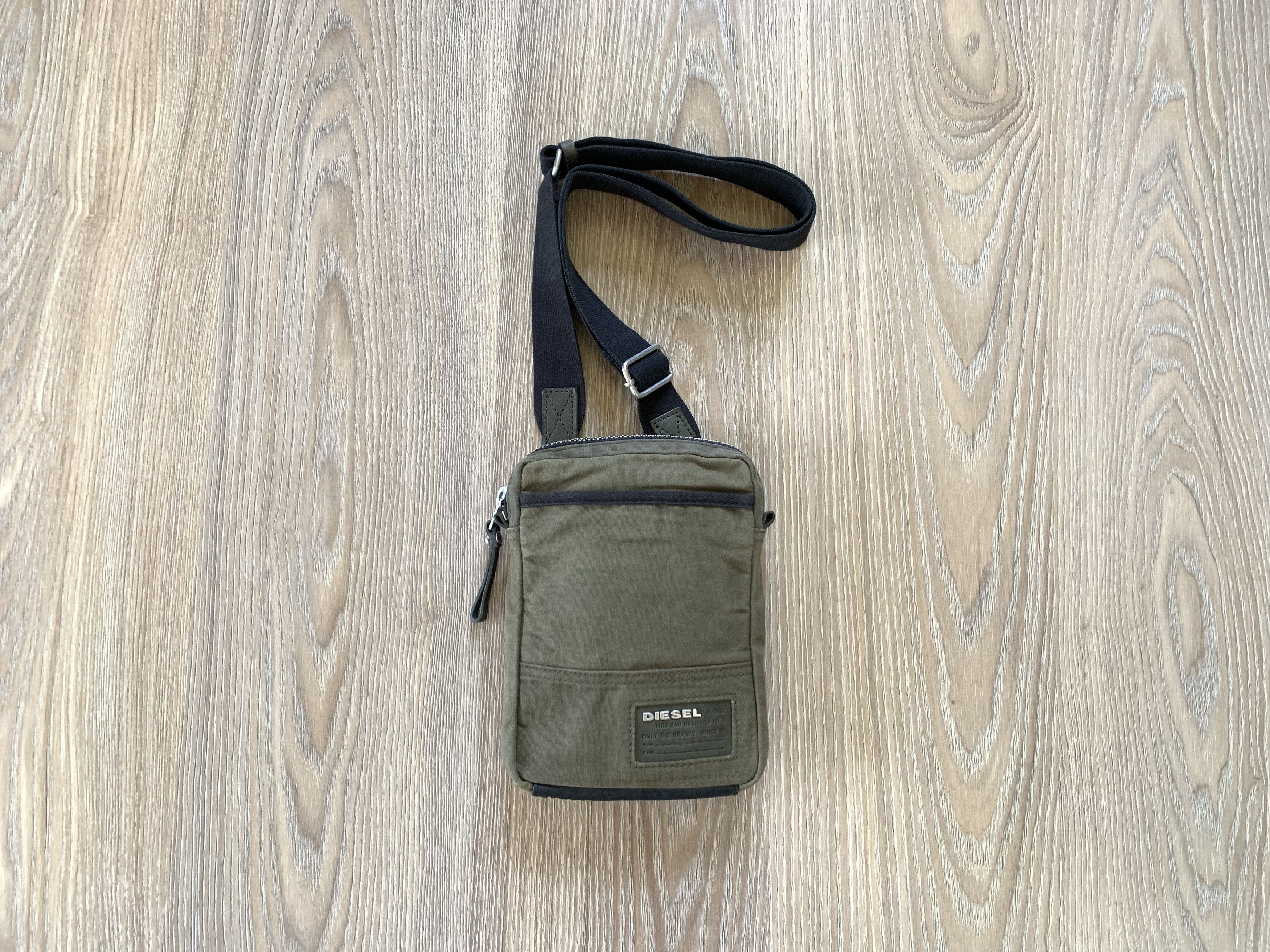 Diesel Diesel Mens Vintage Waxed Khaki Sling Bag Size ONE SIZE - 1 Thumbnail