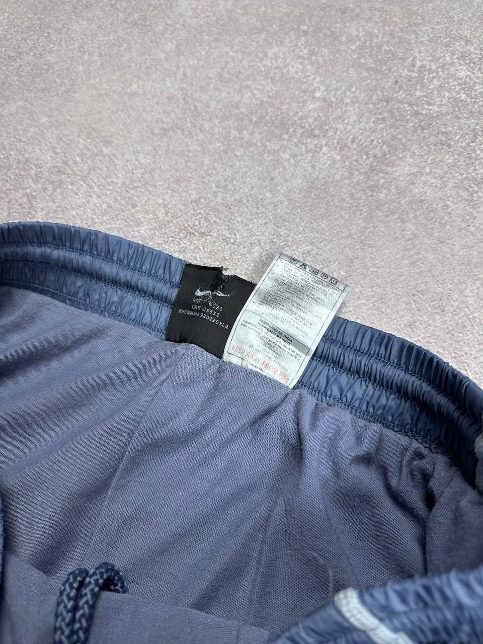 Nike Vintage Nike Swoosh Blue Nylon Track Pants Y2K L Size US 34 / EU 50 - 6 Thumbnail