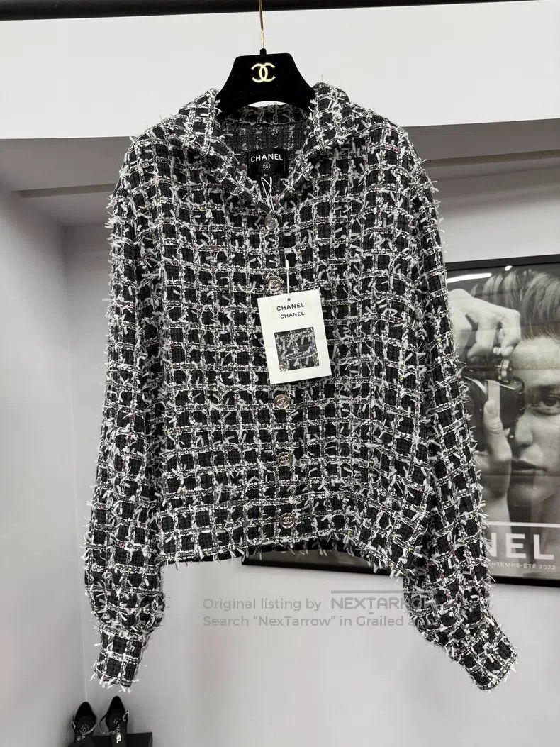 Chanel Chanel 23A tweed knitted coat Size XS / US 0-2 / IT 36-38 - 1 Thumbnail
