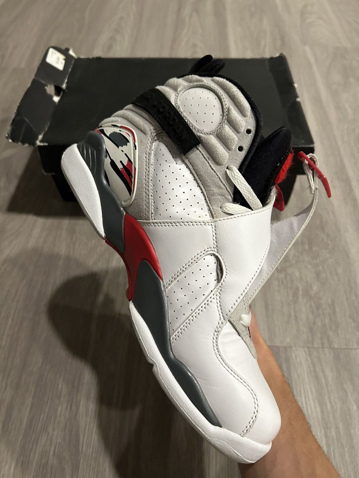 Jordan Brand Air Jordan Retro 8 Bugs Bunny 2013 Release Size 8 Size US 8 / EU 41 - 14 Thumbnail