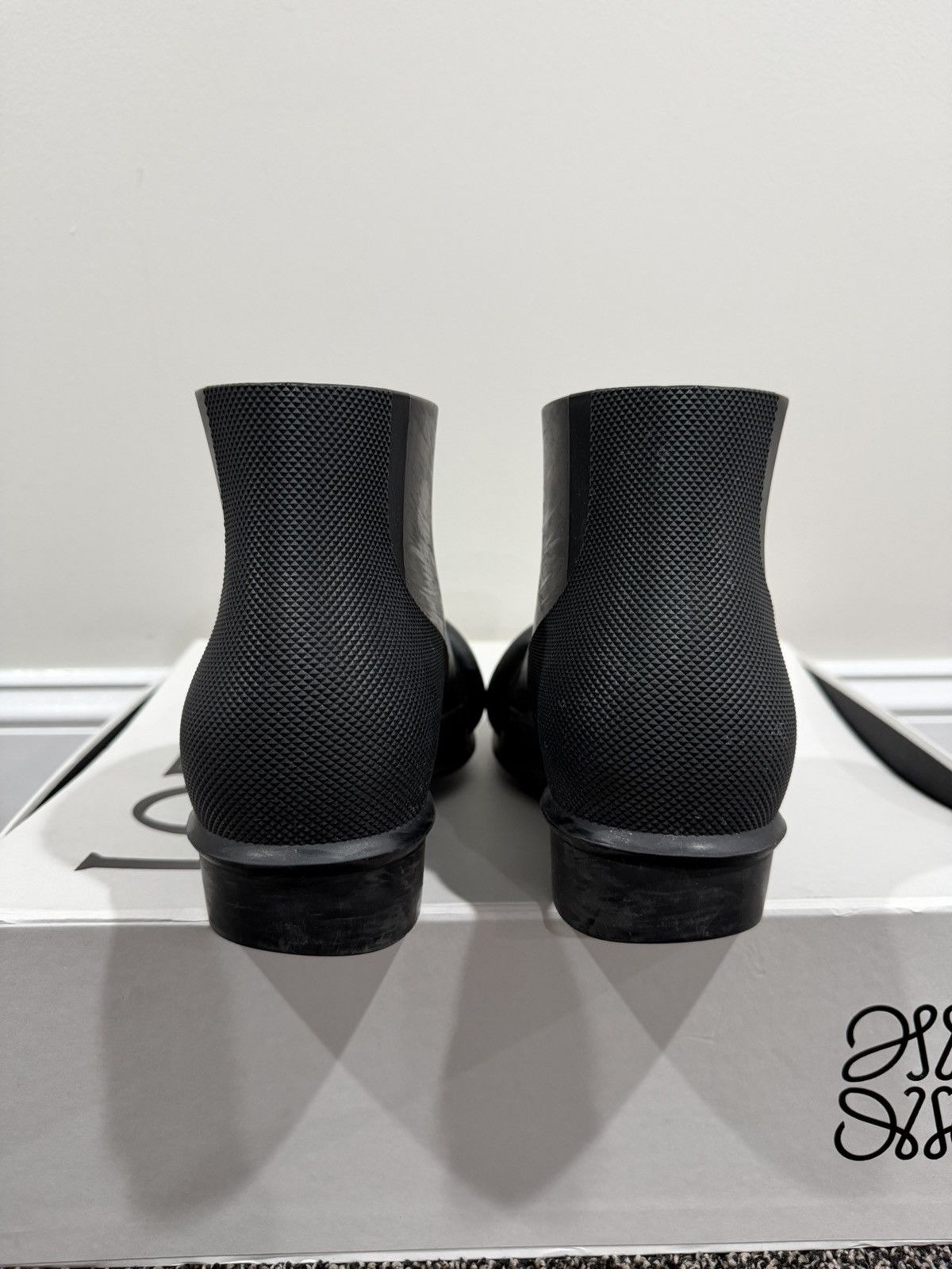 Loewe LOEWE FW22 Rubber Rain Ankle Round Toe Black Boots Size US 9 / EU 42 - 4 Thumbnail