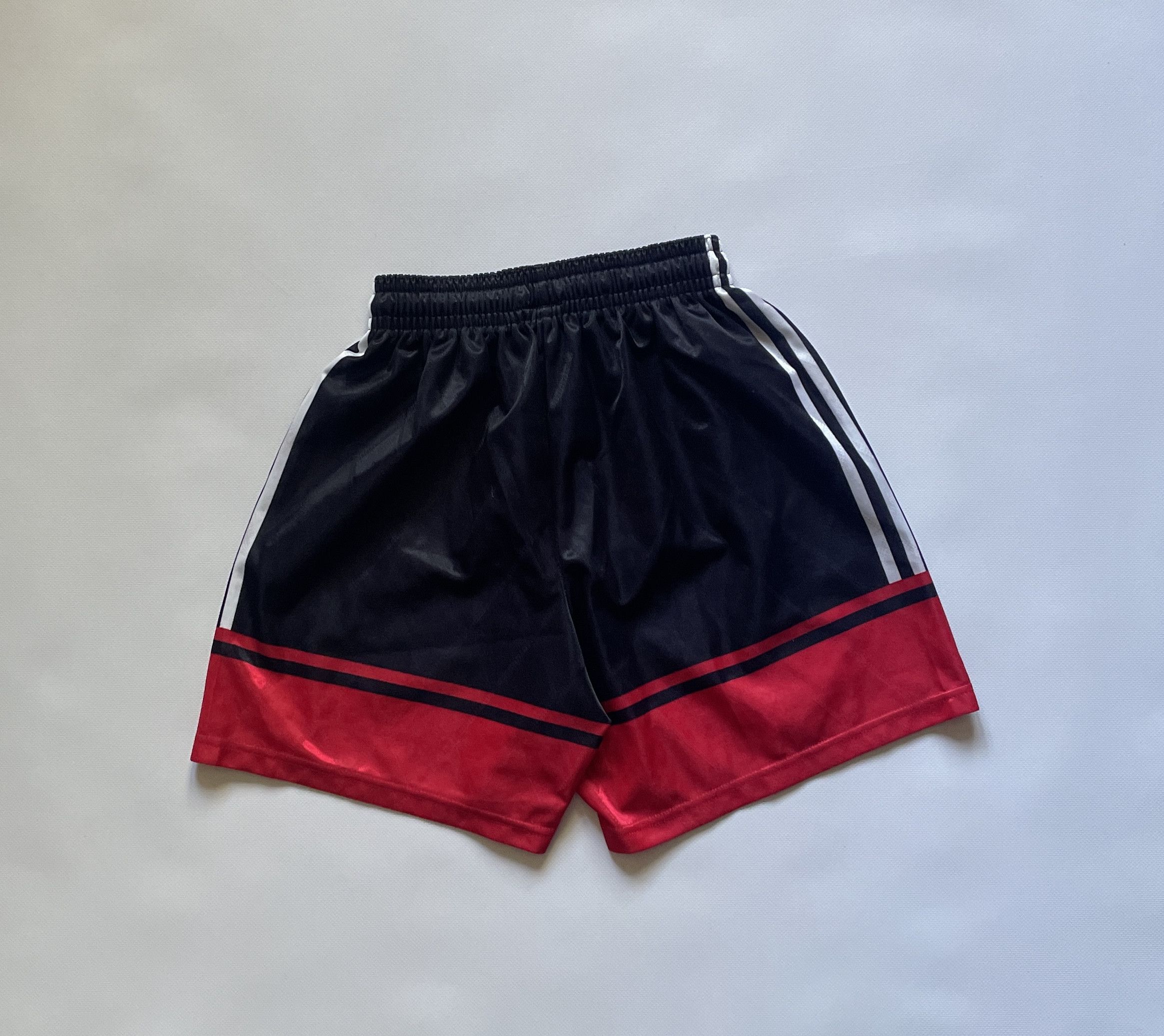 Adidas Bayern Munich Y2K Home Football Short 1997 1999 Soccer Size US 30 / EU 46 - 2 Thumbnail