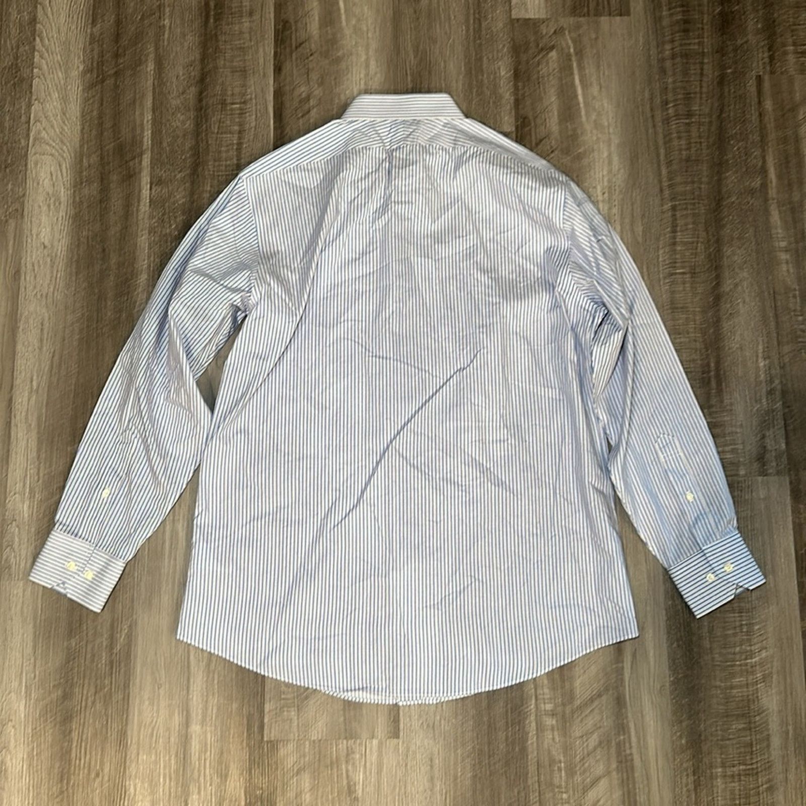 Brooks Brothers Brooks Brothers Regent Non-Iron - 16.5 34/35 (Large) Size US L / EU 52-54 / 3 - 3 Thumbnail