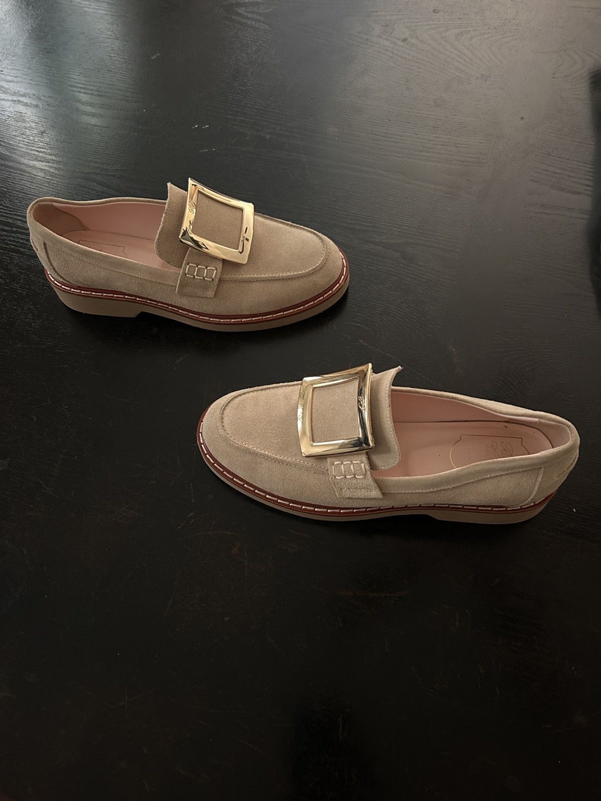 Roger Vivier Roger Vivier Loafers. Sz. 40 Beige with oversized buckle Size US 10 / IT 40 - 4 Thumbnail