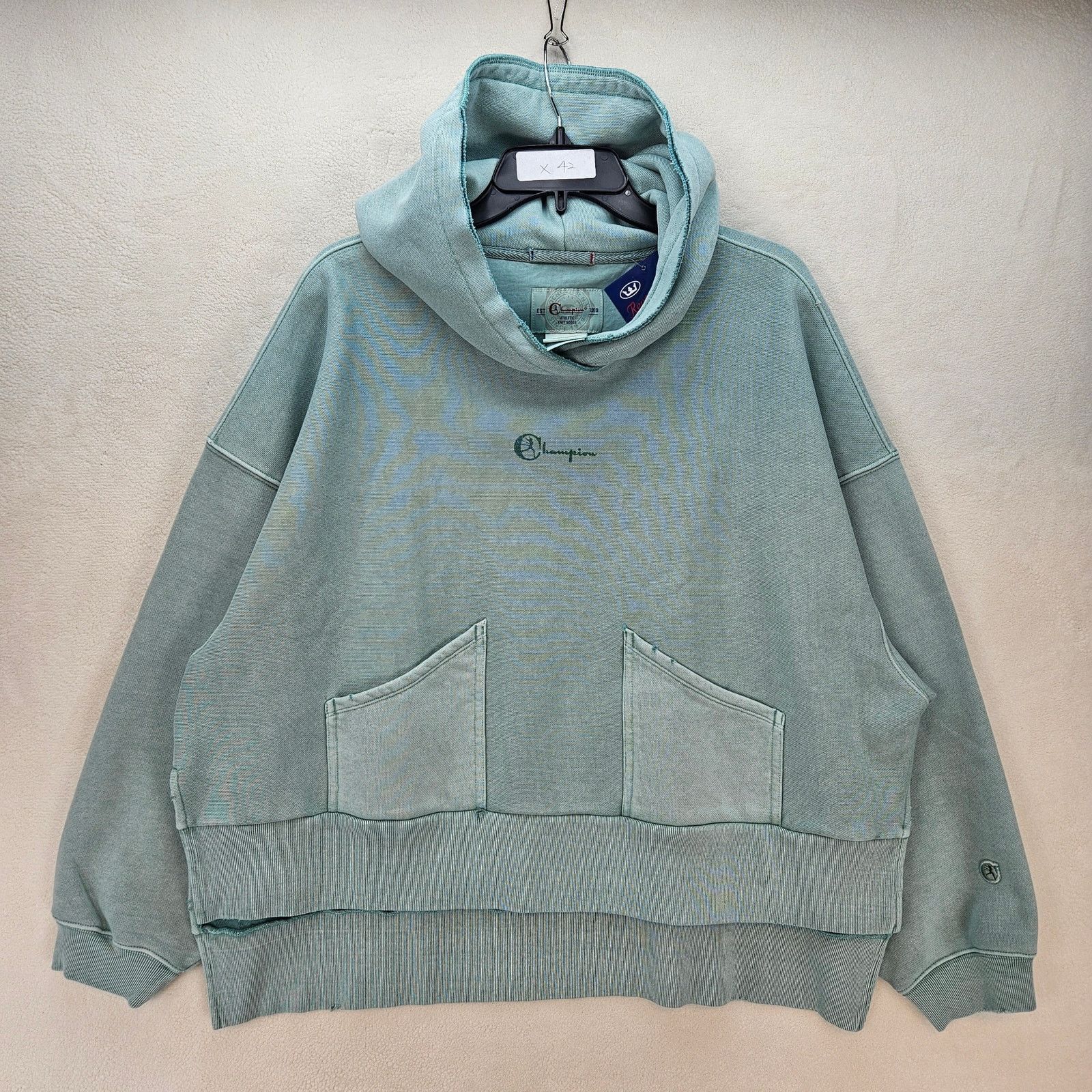 Champion CHAMPION WOMEN'S LARGE TIME CAPSULE HOODIE WASHED GREEN VINT Size L / US 10 / IT 46 - 1 Thumbnail