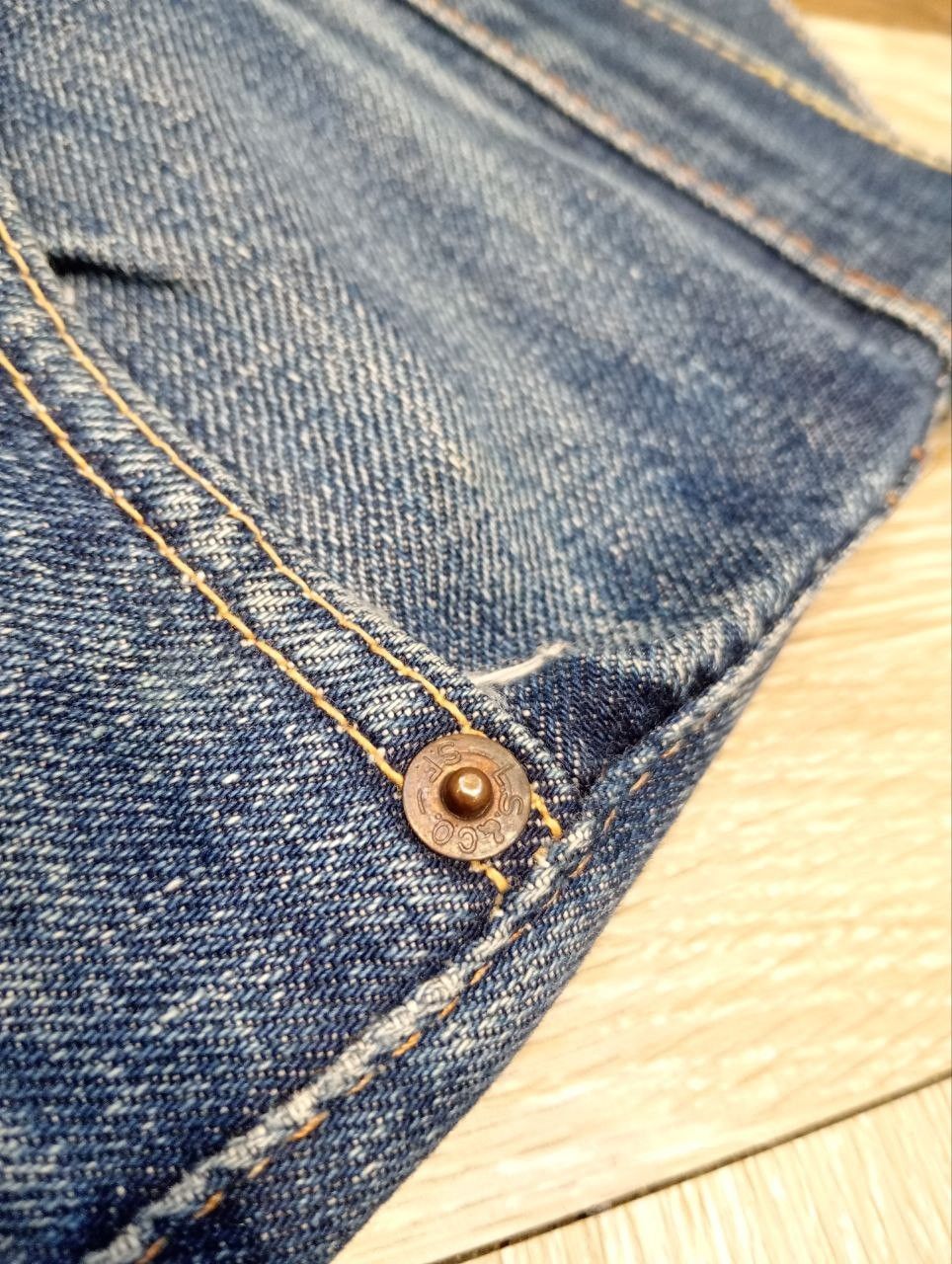 Levi's Vintage Clothing RARE LEVI'S VINTAGE 501 CAPITAL E BLUE SELVEDGE JEANS Size US 30 / EU 46 - 8 Thumbnail