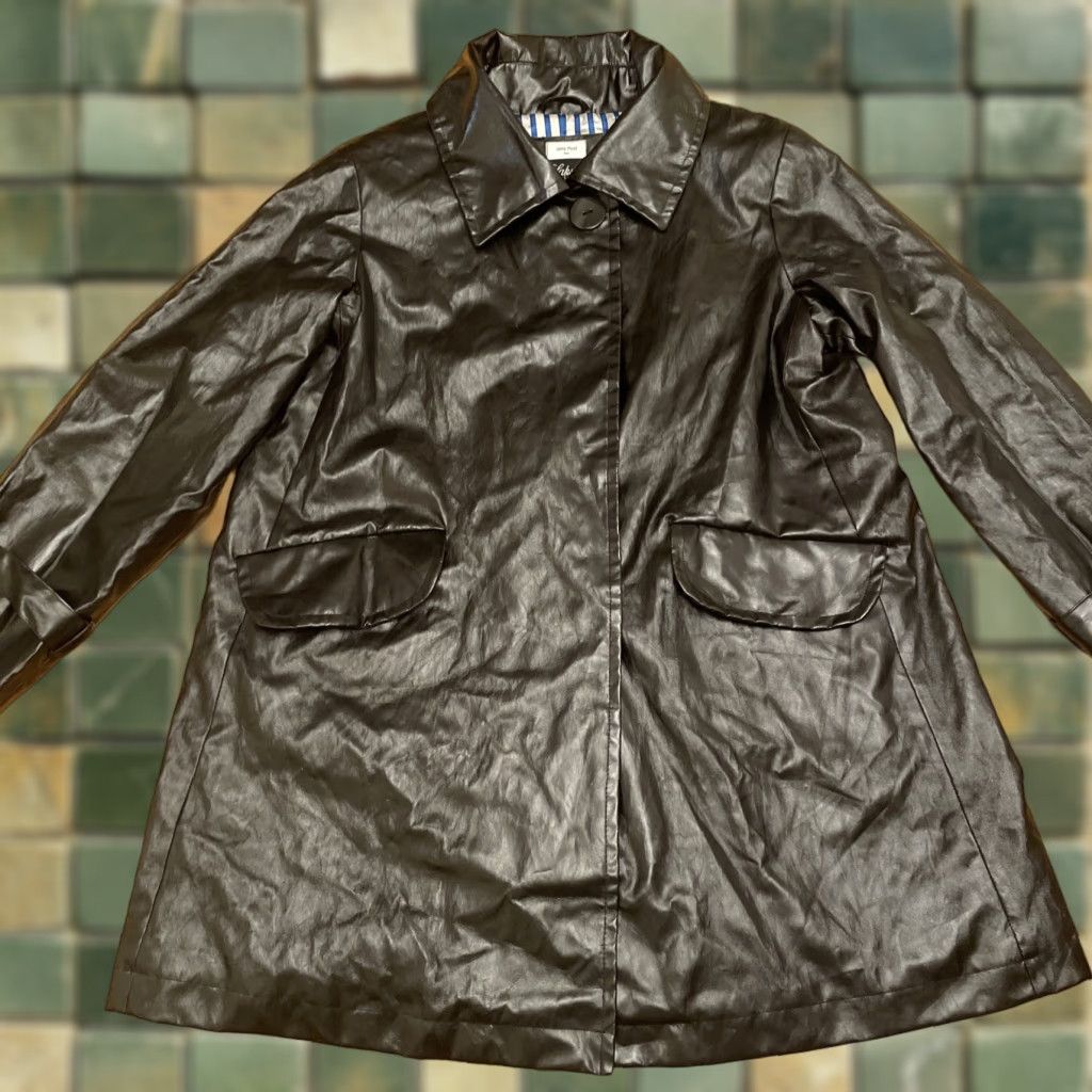 Saks Fifth Avenue Jane Post for Saks Fifth Avenue Black Swing Rain Coat L Women Rain Coat Faux Patent Leather Large Swing Raincoat - Mens? Size L / US 10 / IT 46 - 1 Thumbnail