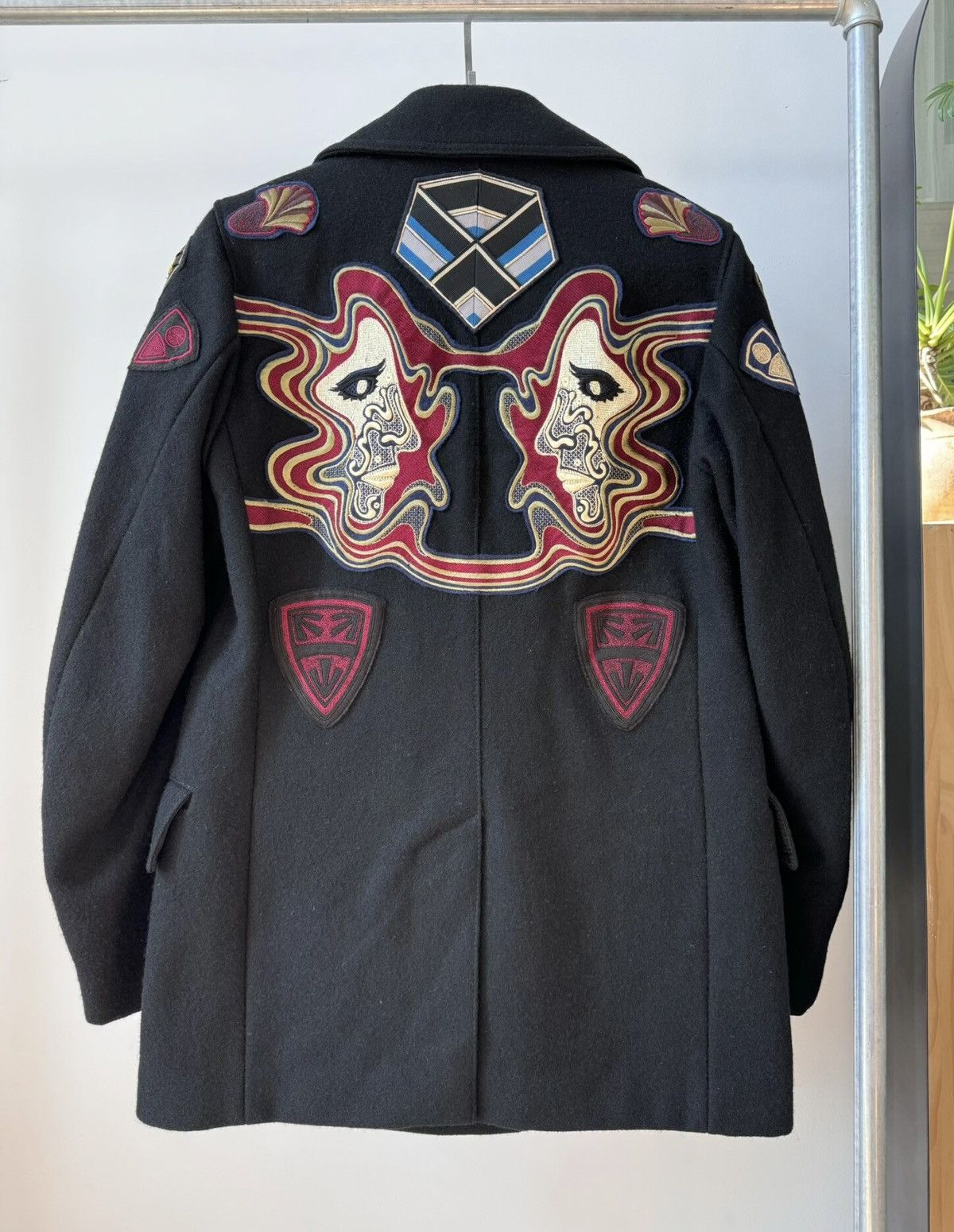 Dries Van Noten DRIES VAN NOTEN AW16 Runway Emblem DoubleBreasted Wool Coat Size US S / EU 44-46 / 1 - 2 Thumbnail