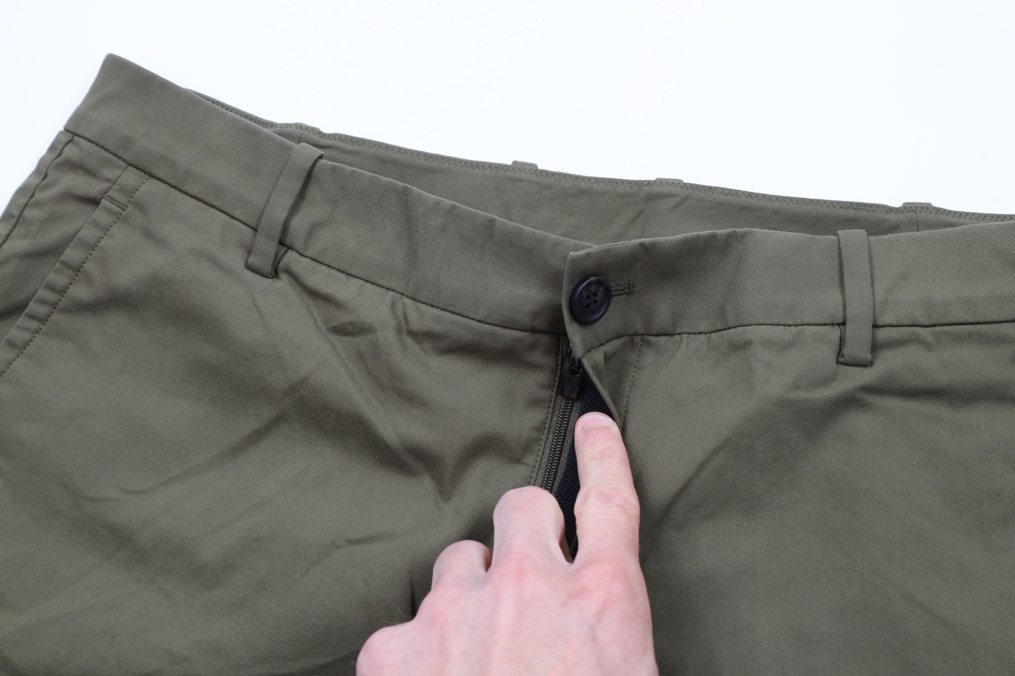 Kit and Ace × Vintage Kit & Ace Flat Front Above Knee Tech Chino Shorts Olive Size US 32 / EU 48 - 6 Thumbnail
