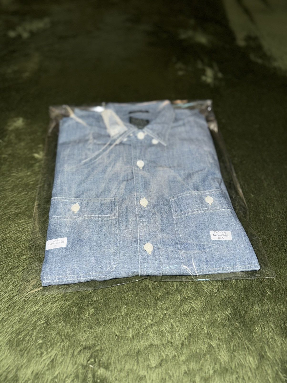 J.Crew [S] J.Crew Classic-Fit Pocket Chambray Shirt Size US S / EU 44-46 / 1 - 12 Thumbnail