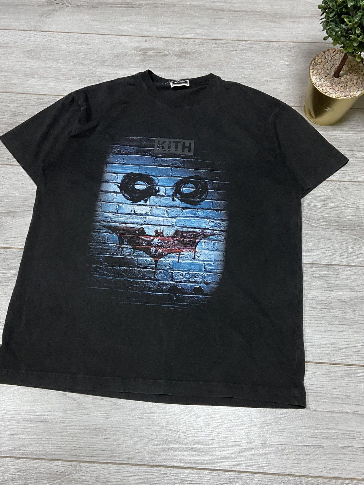 Kith Kith Batman Dark Knight Teaser Vintage Tee Black Size XXL Size US M / EU 48-50 / 2 - 4 Thumbnail