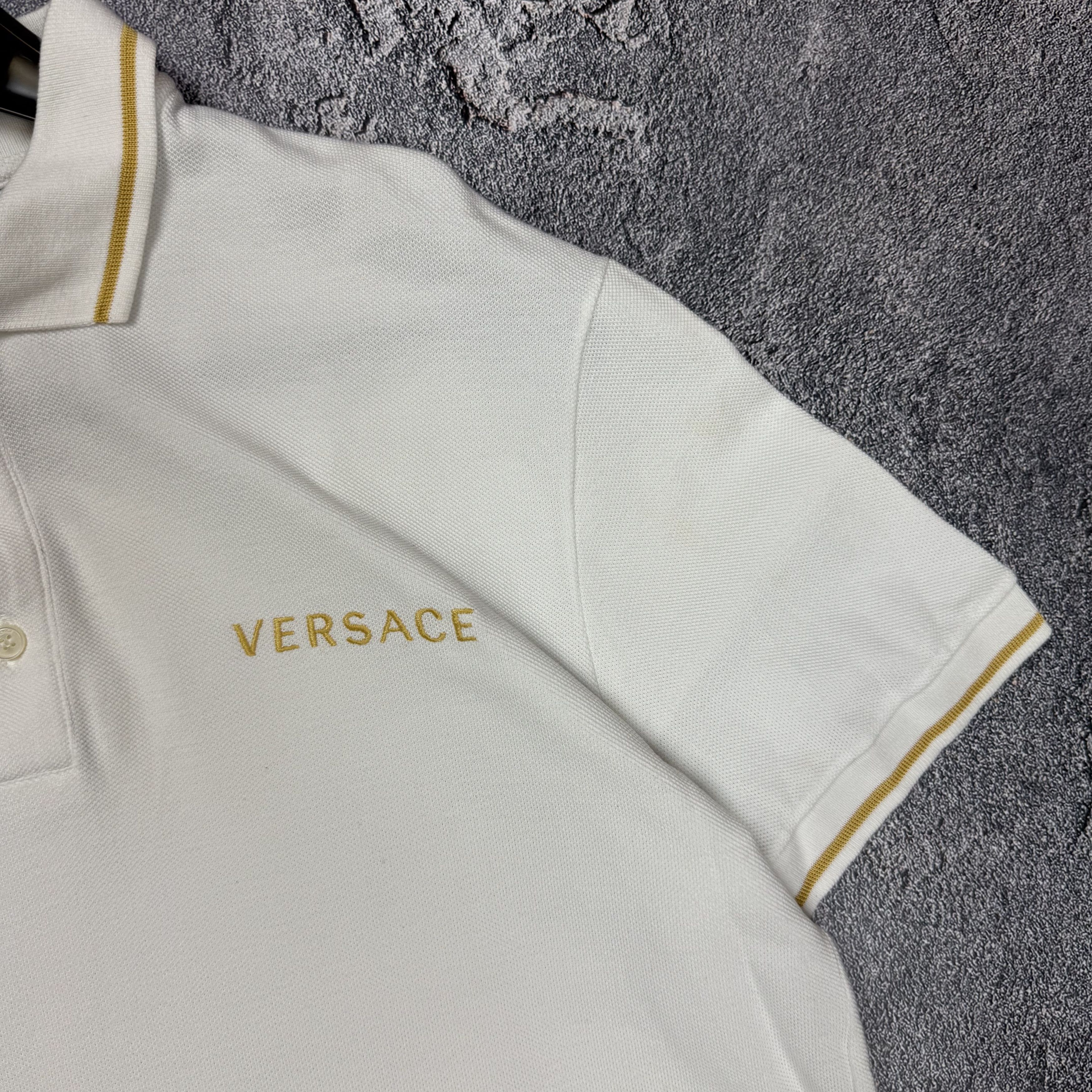 Versace Versace Gold White Chain Polo Size L Made In Italy Size US L / EU 52-54 / 3 - 3 Thumbnail