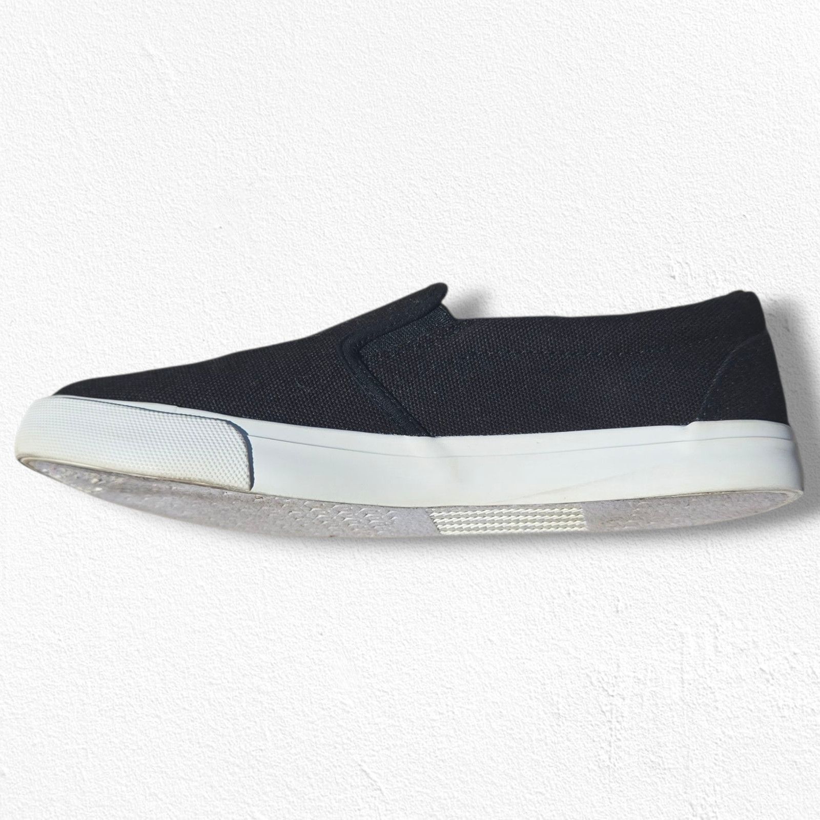 Other ShoeDazzle Lexy Black Canvas Slip-On Sneakers Womens Size 7 Size US 7 / IT 37 - 7 Thumbnail