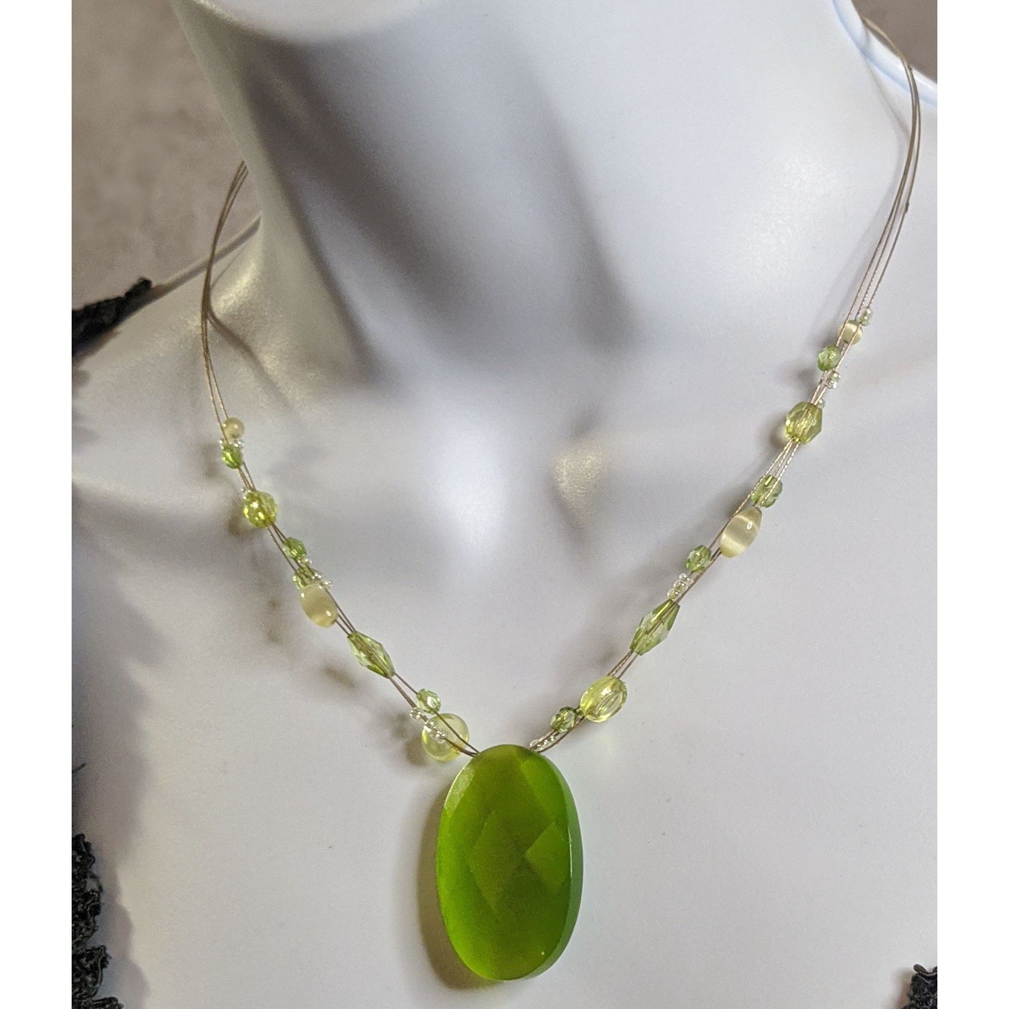 Other Mystical Green Faceted Oval Pendant Necklace With Beaded Str Size ONE SIZE - 4 Thumbnail