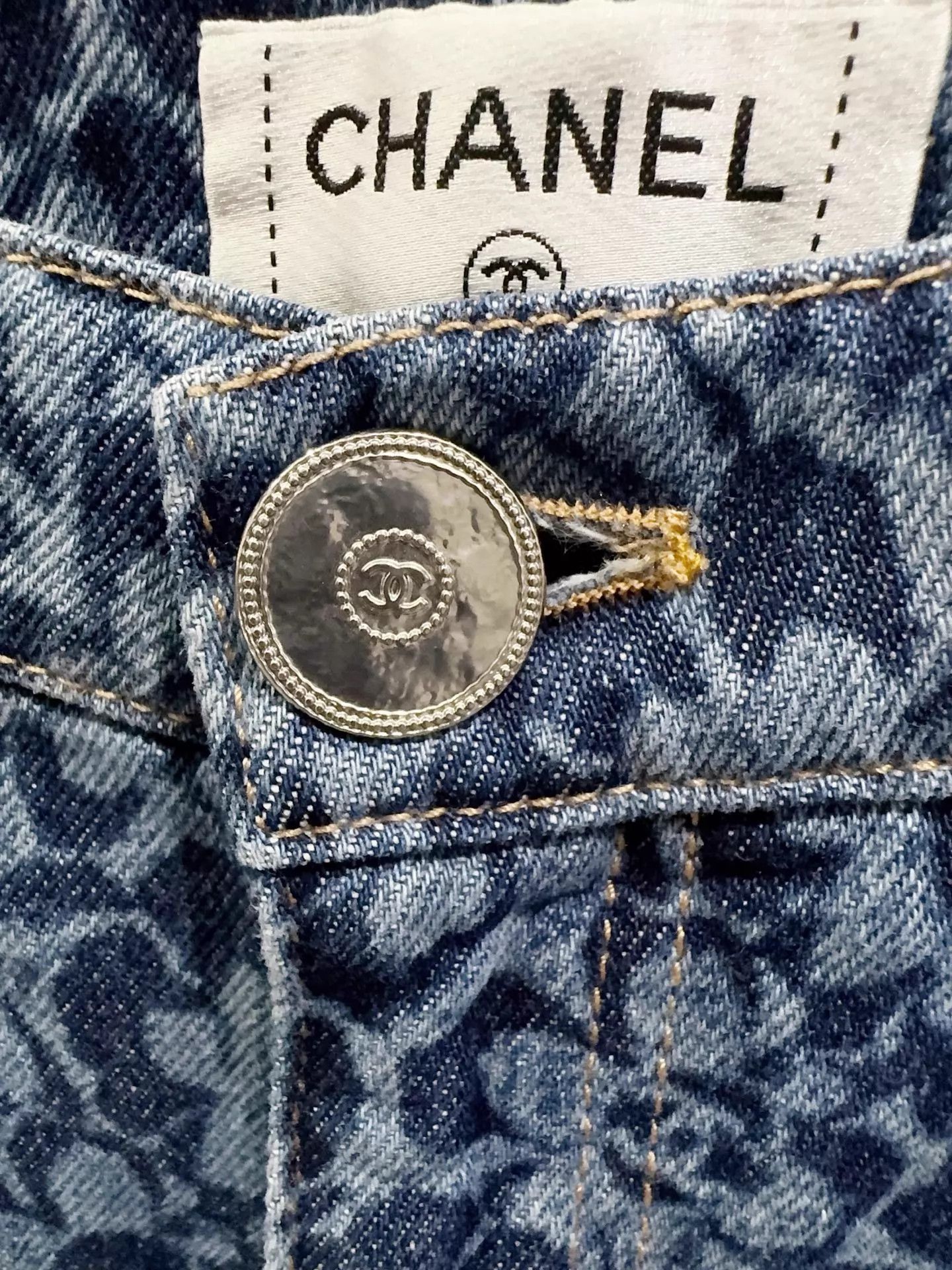 Chanel Chanel 24B Camellia Women's High-Waist Jeans 34 Size 25" / US 0 / IT 36 - 3 Thumbnail