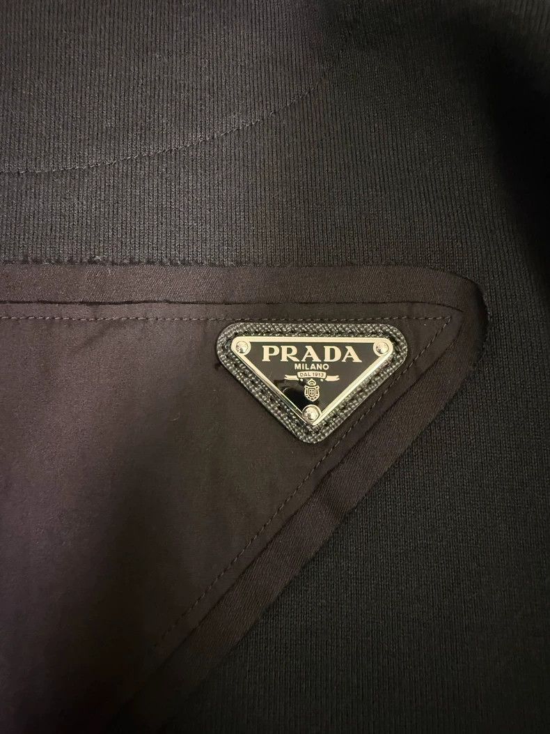 Prada Prada Black triangle printed sweatshirt 2502-Nextarrow Size US XS / EU 42 / 0 - 4 Thumbnail