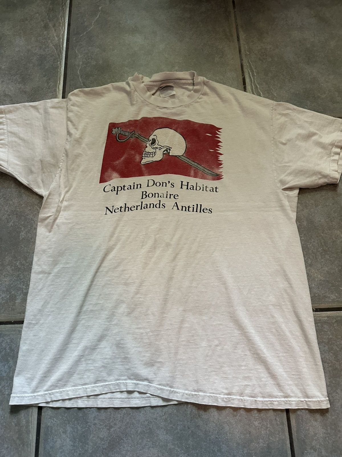 Vintage SINGLE STITCHED "CAPTAIN DON'S HABITAT" TEE - 1990S Size US XL / EU 56 / 4 - 3 Thumbnail