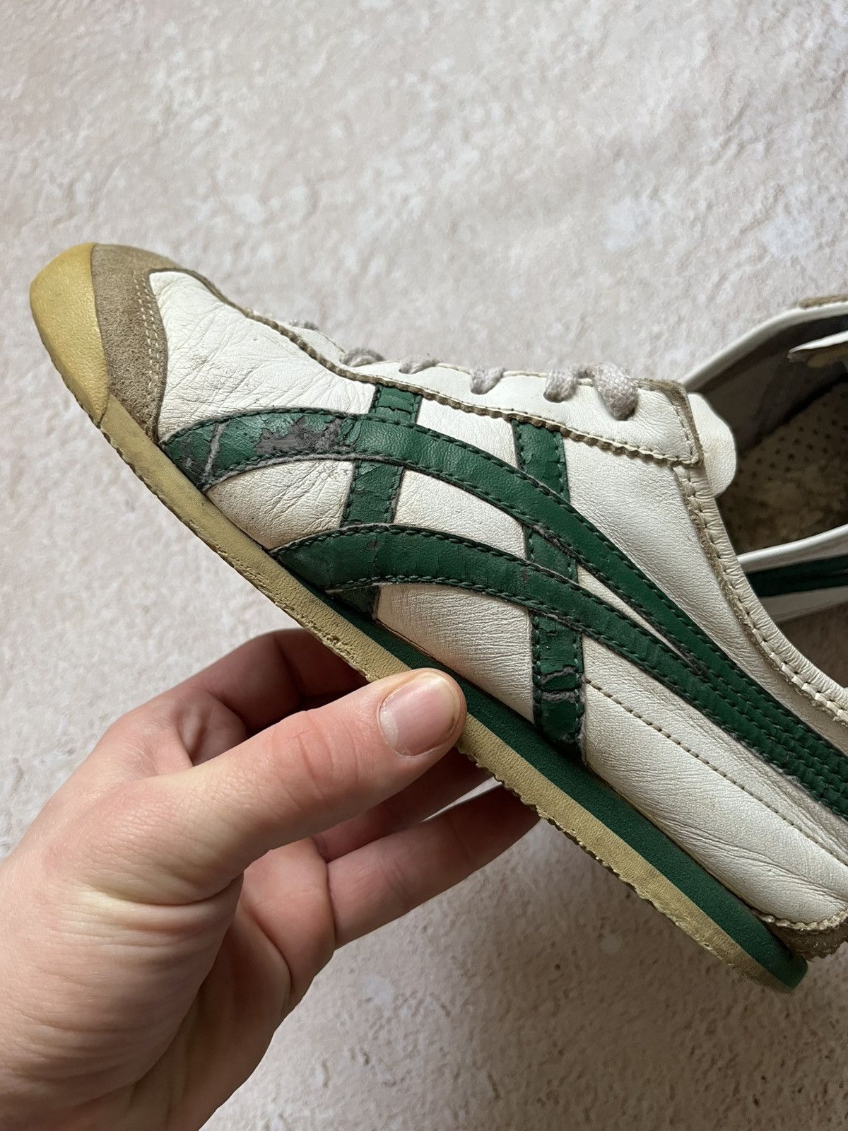 Asics Onitsuka Tiger Vintage Leather Sneakers — Green/White Size US 7 / EU 40 - 11 Thumbnail