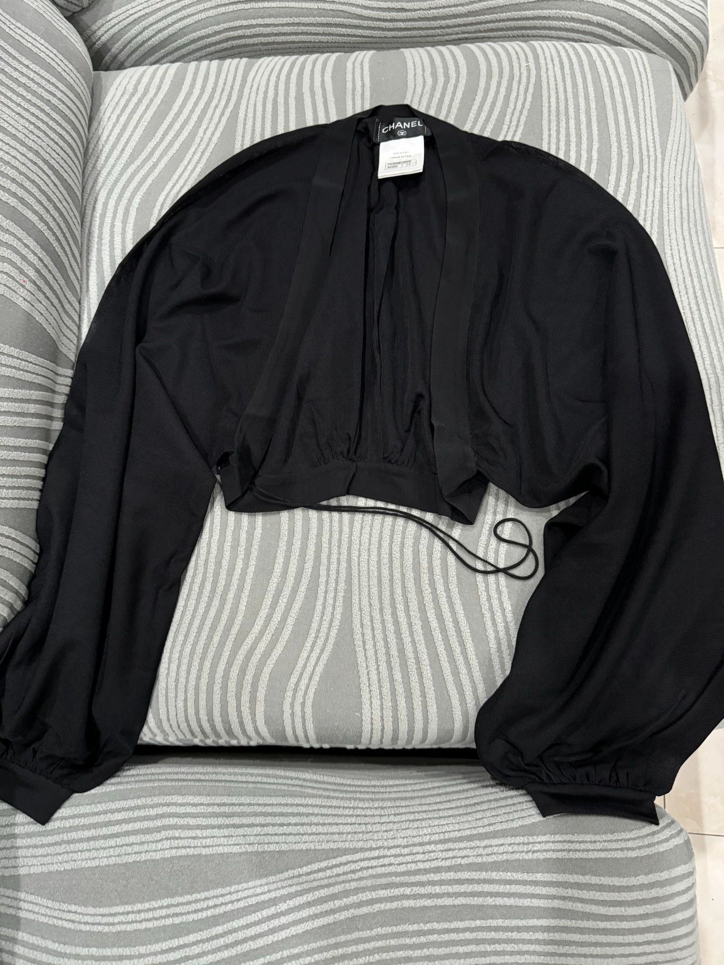 Chanel CHANEL Women's Authentic Blouse Size XS / US 0-2 / IT 36-38 - 1 Thumbnail