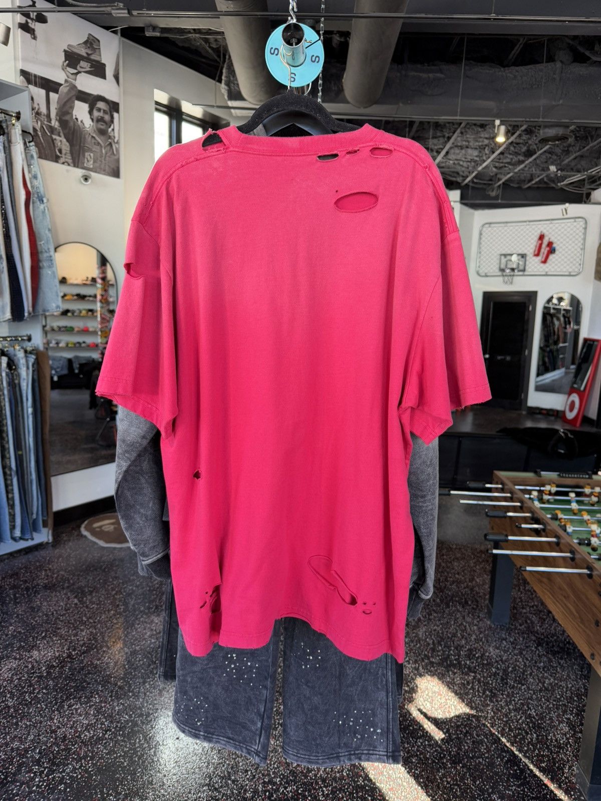Balenciaga Balenciaga Red Distressed Tee Size US XL / EU 56 / 4 - 2 Thumbnail