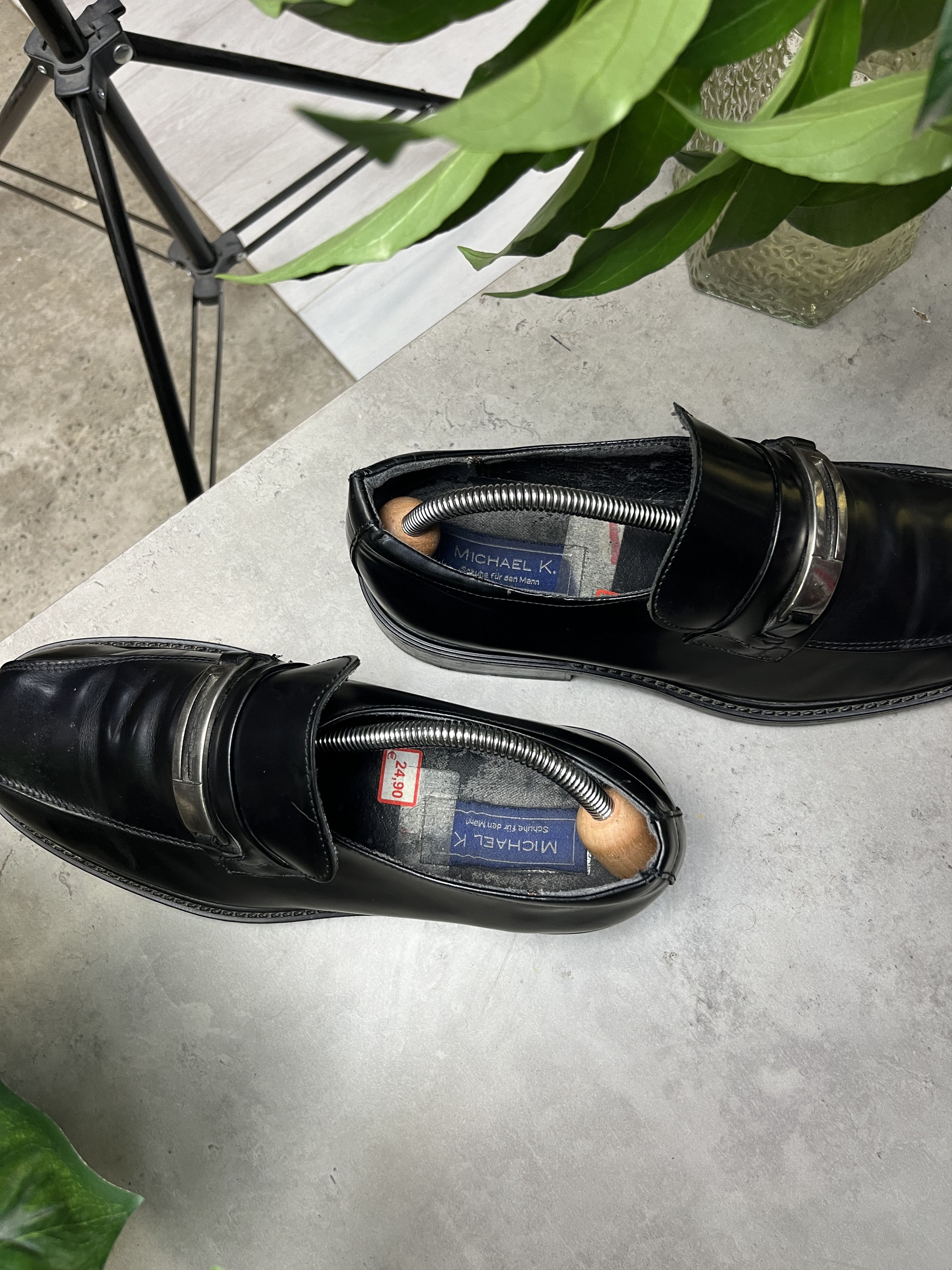 Michael Kors 1990s MICHAEL K. BLACK LEATHER METAL BIT LOAFERS - 5105 Size US 9 / EU 42 - 3 Thumbnail