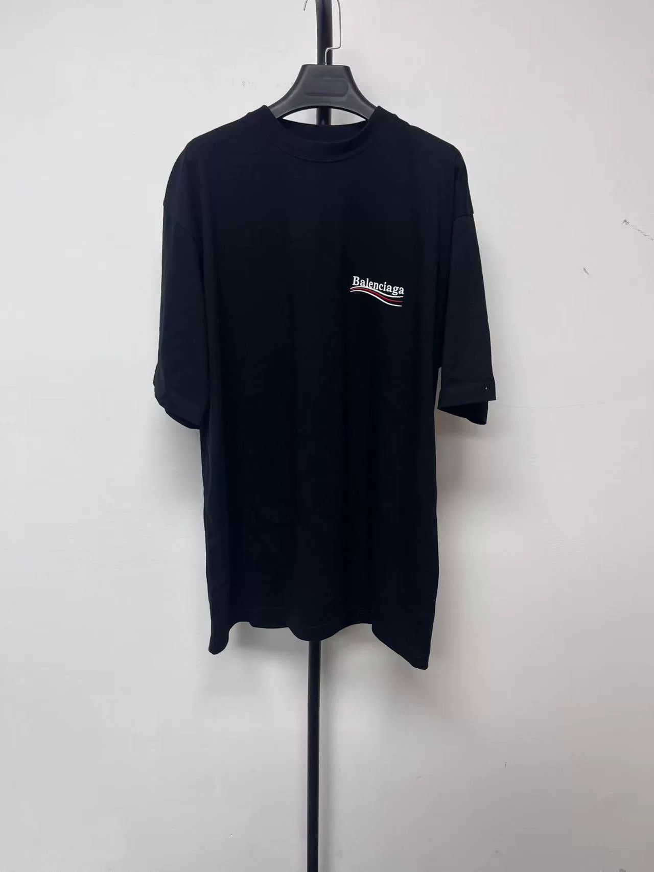 Balenciaga Balenciaga Men's Coke Embroidery Oversized T-shirt Size US M / EU 48-50 / 2 - 1 Thumbnail