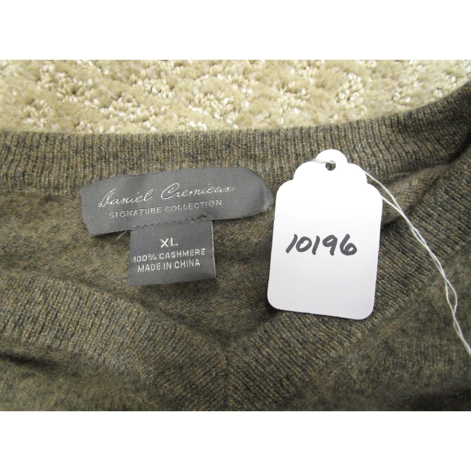 Cremieux Daniel Cremieux Sweater Men XL Brown V-Neck 100% Cashmere Lightweight Pullover Knit Classic, Preppy Mens Size US XL / EU 56 / 4 - 7 Thumbnail