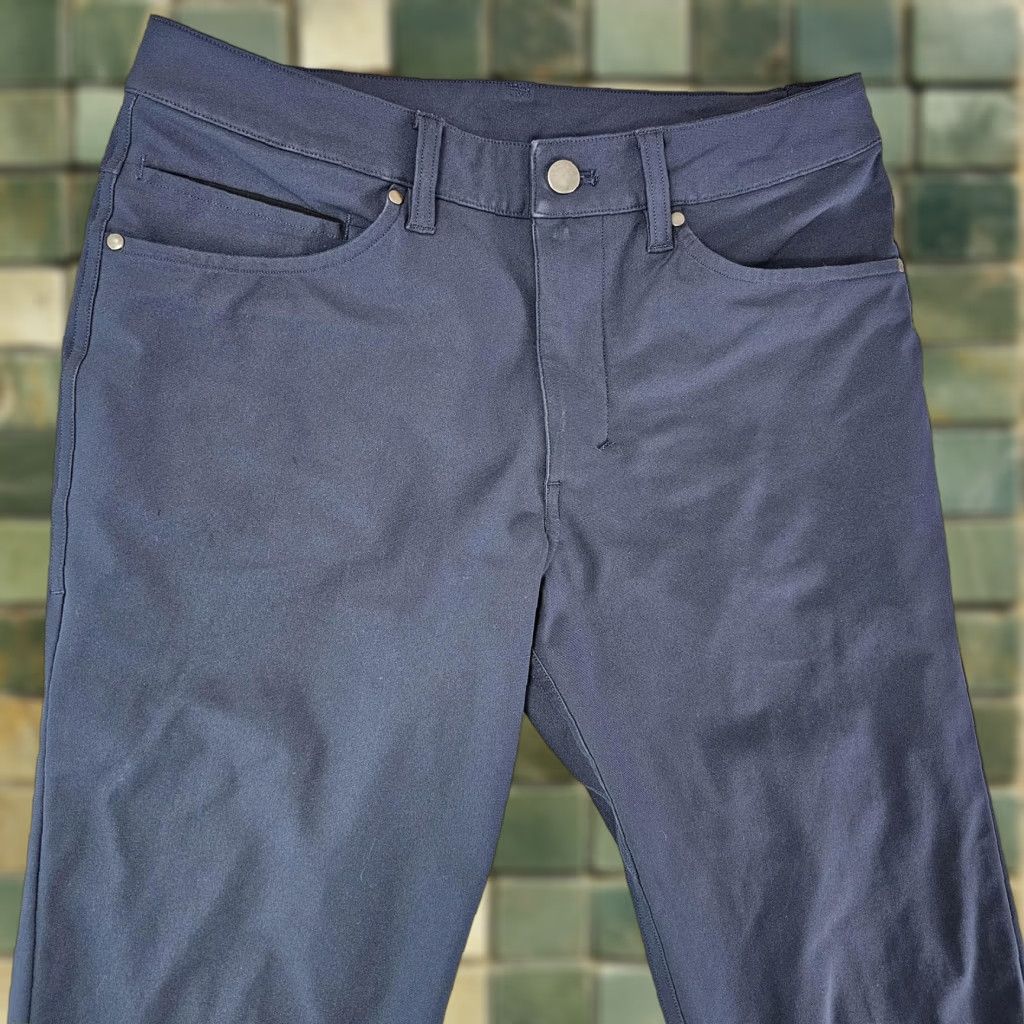 Lululemon Lululemon Slim Fit 5 Pocket Pants Mens 28 Regular Chino Blue Warpstreme LM5552SD Size US 28 / EU 44 - 1 Thumbnail